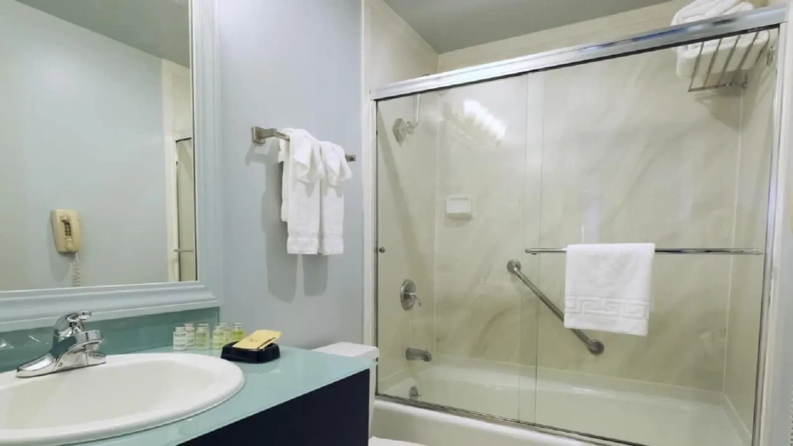 Bathroom in Hotel Fiona