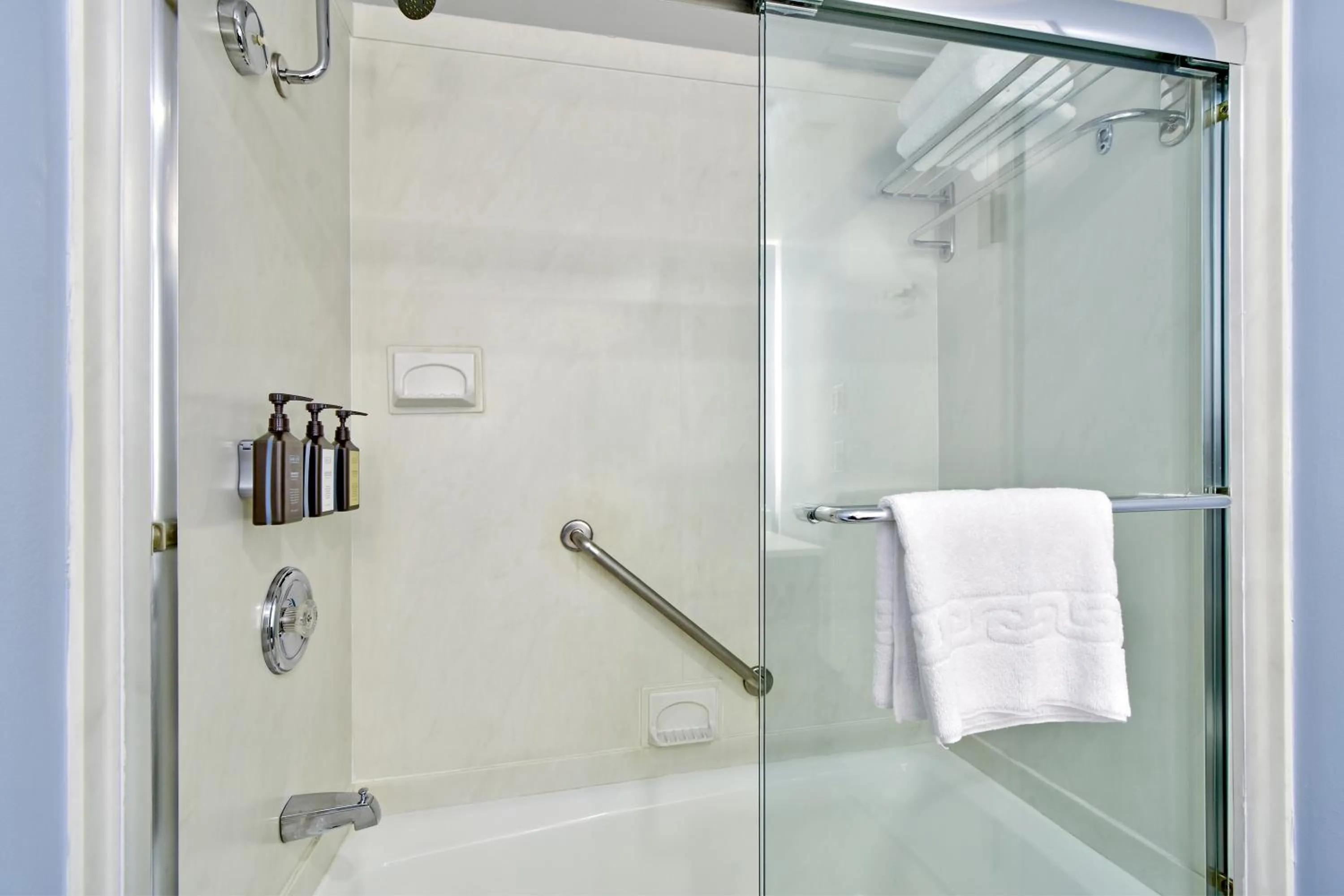 Shower in Hotel Fiona