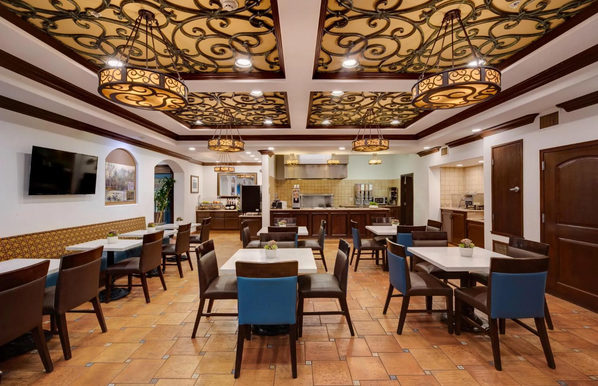 Breakfast in Ayres Hotel Redlands - Loma Linda