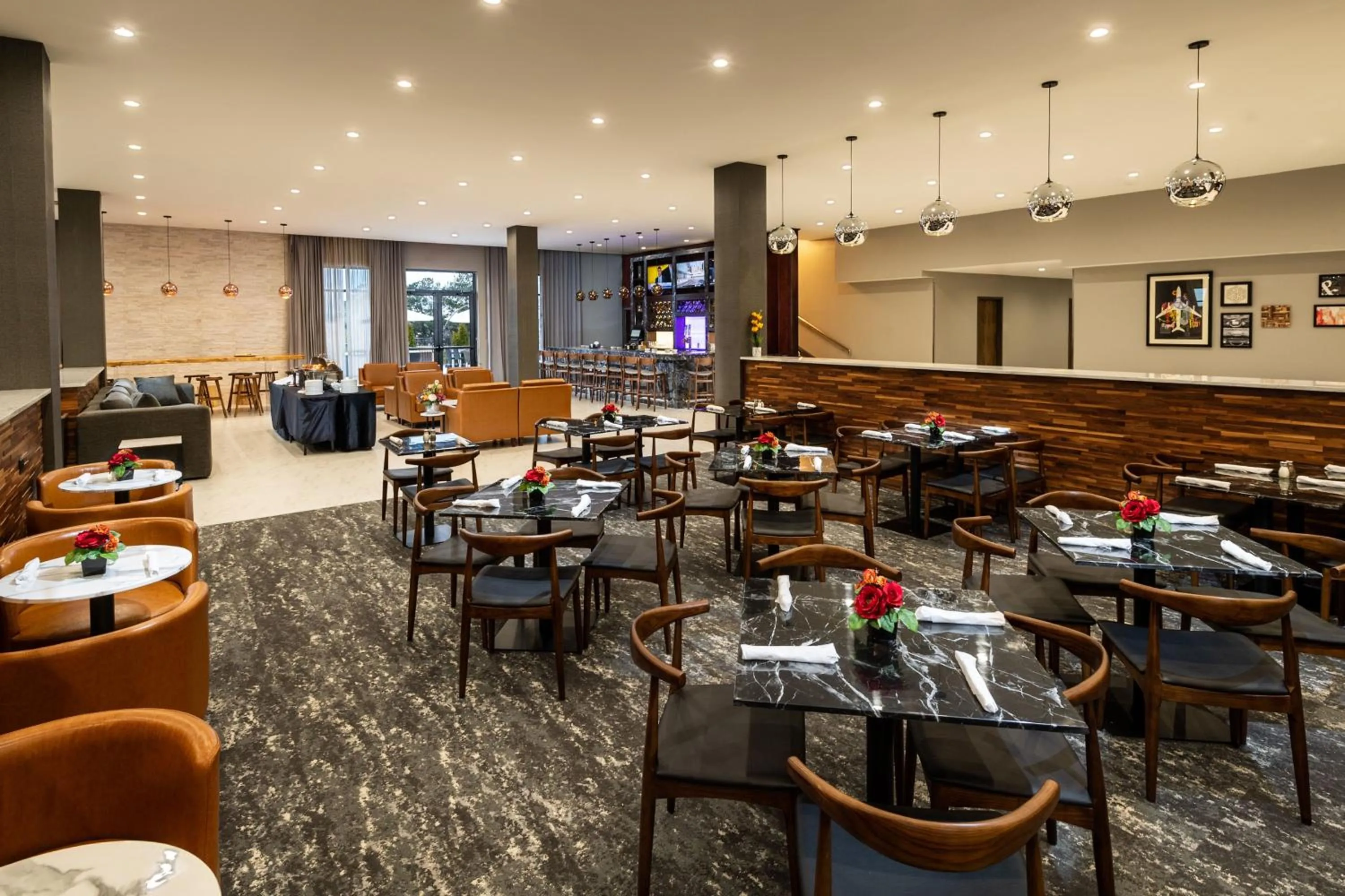 Restaurant/places to eat in Four Points by Sheraton Atlanta Airport West