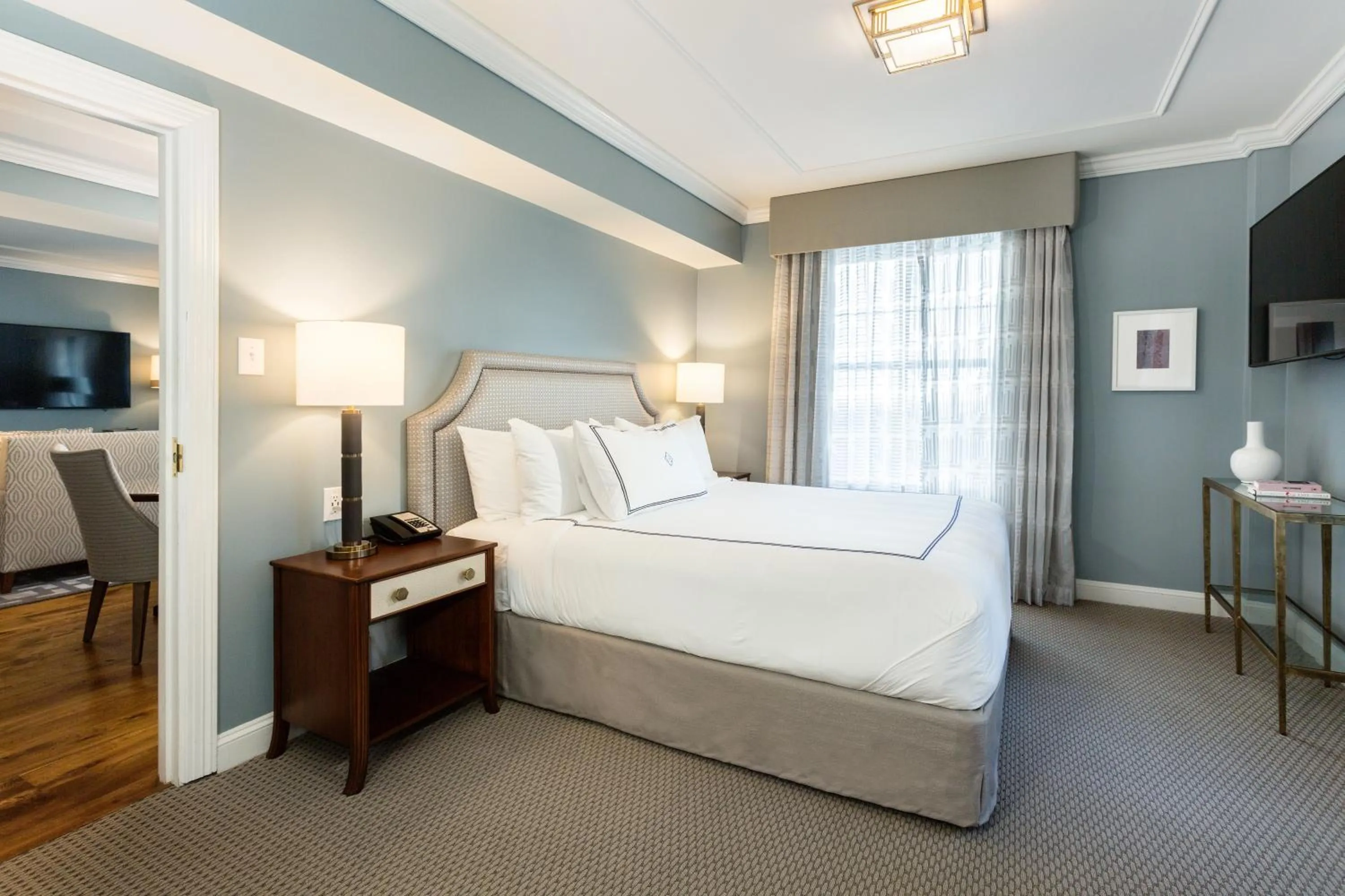 Bedroom, Bed in The Lancaster Hotel