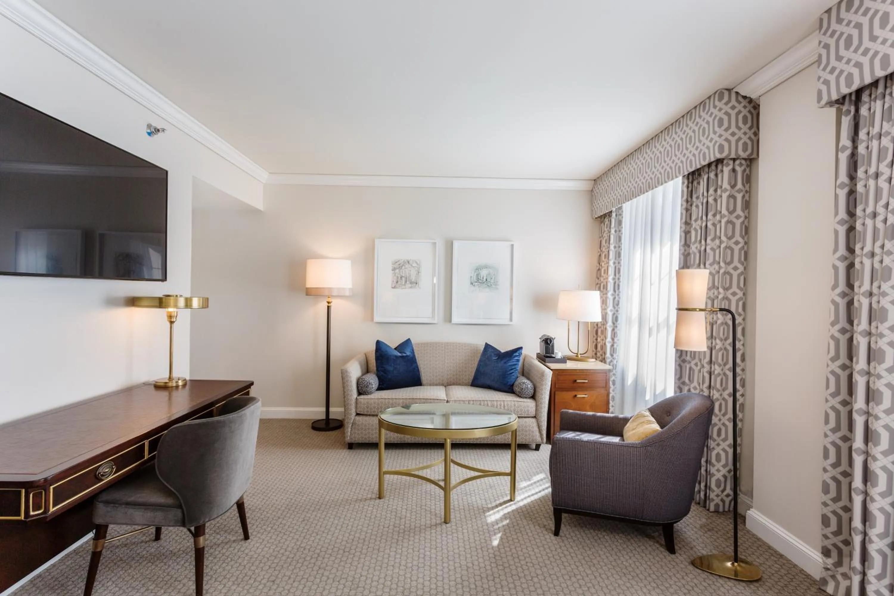 Seating area in The Lancaster Hotel