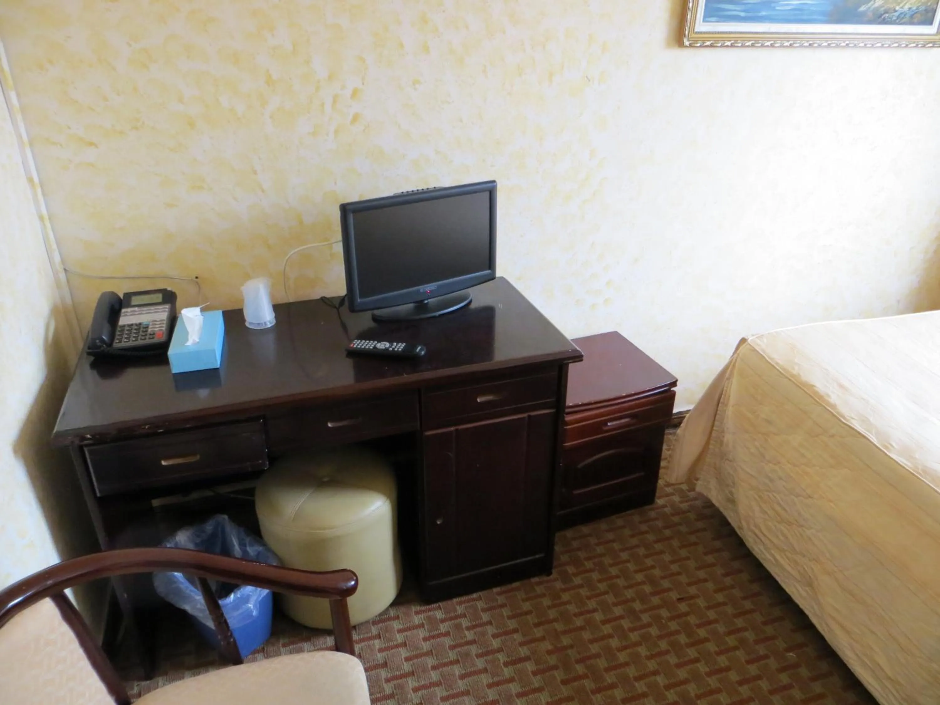 TV and multimedia, Bed in Chinatown Hotel Chicago