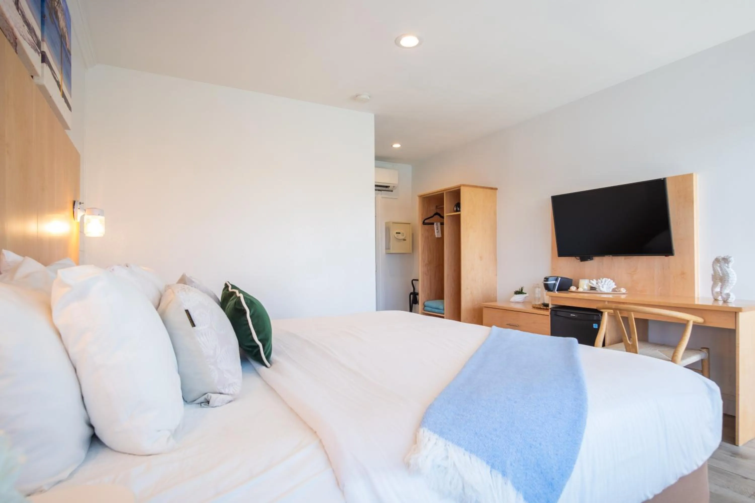 Bed in Gilbert's Resort