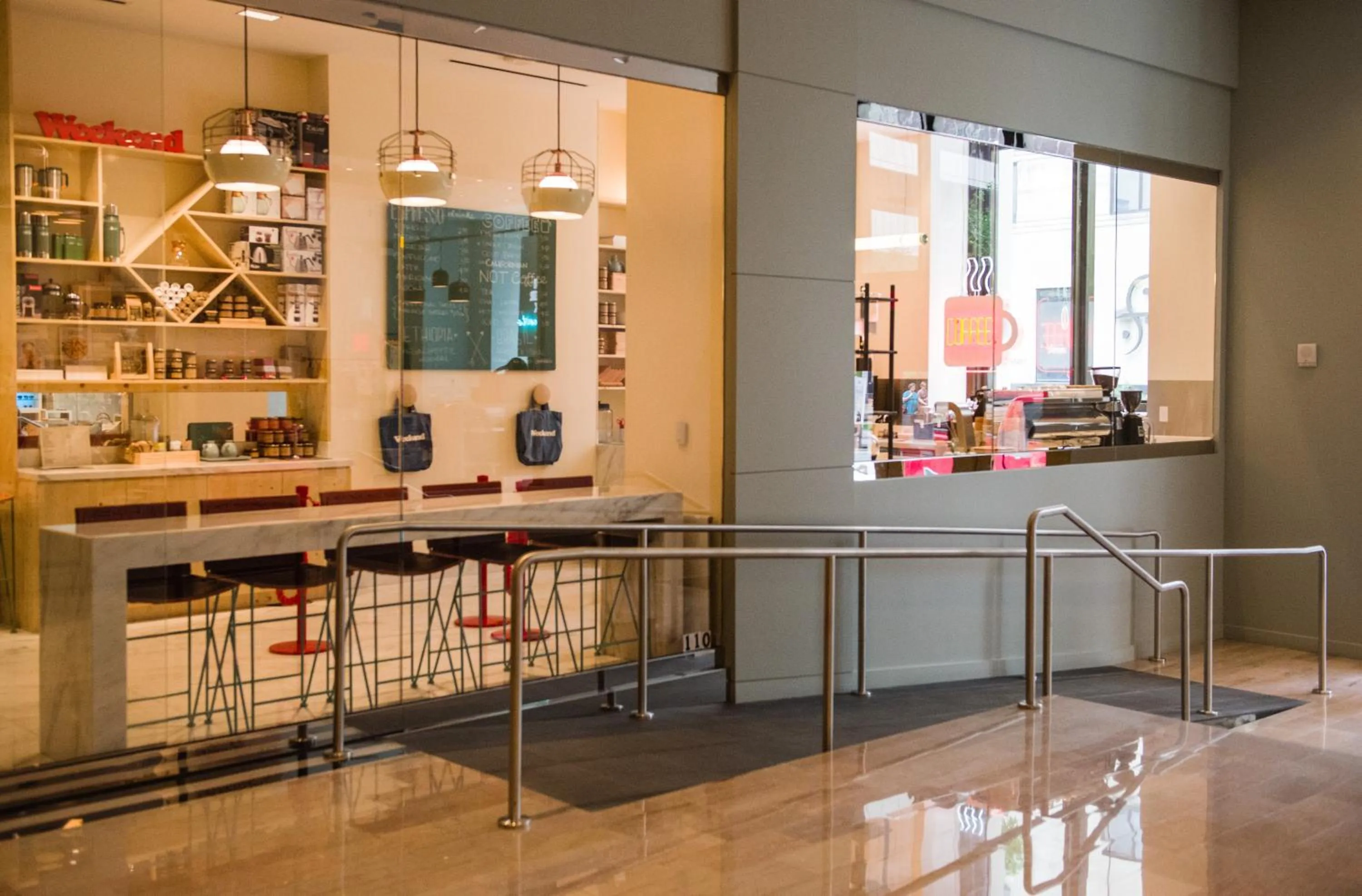 Restaurant/places to eat in The Joule