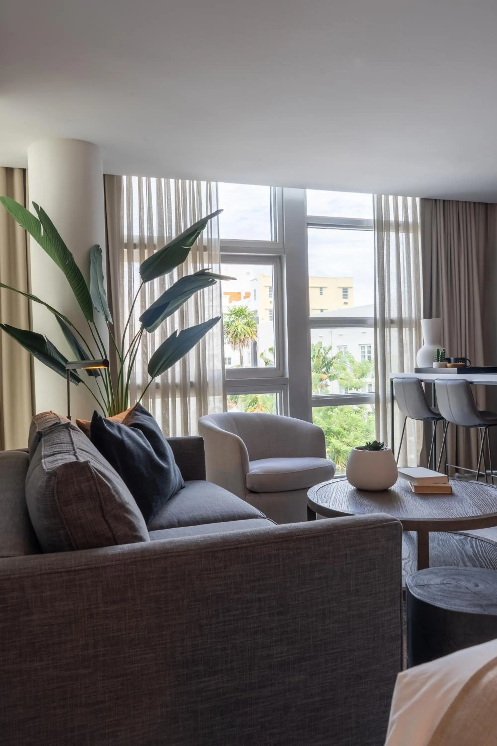 Seating area in Nassau Suite South Beach, an All Suite Hotel