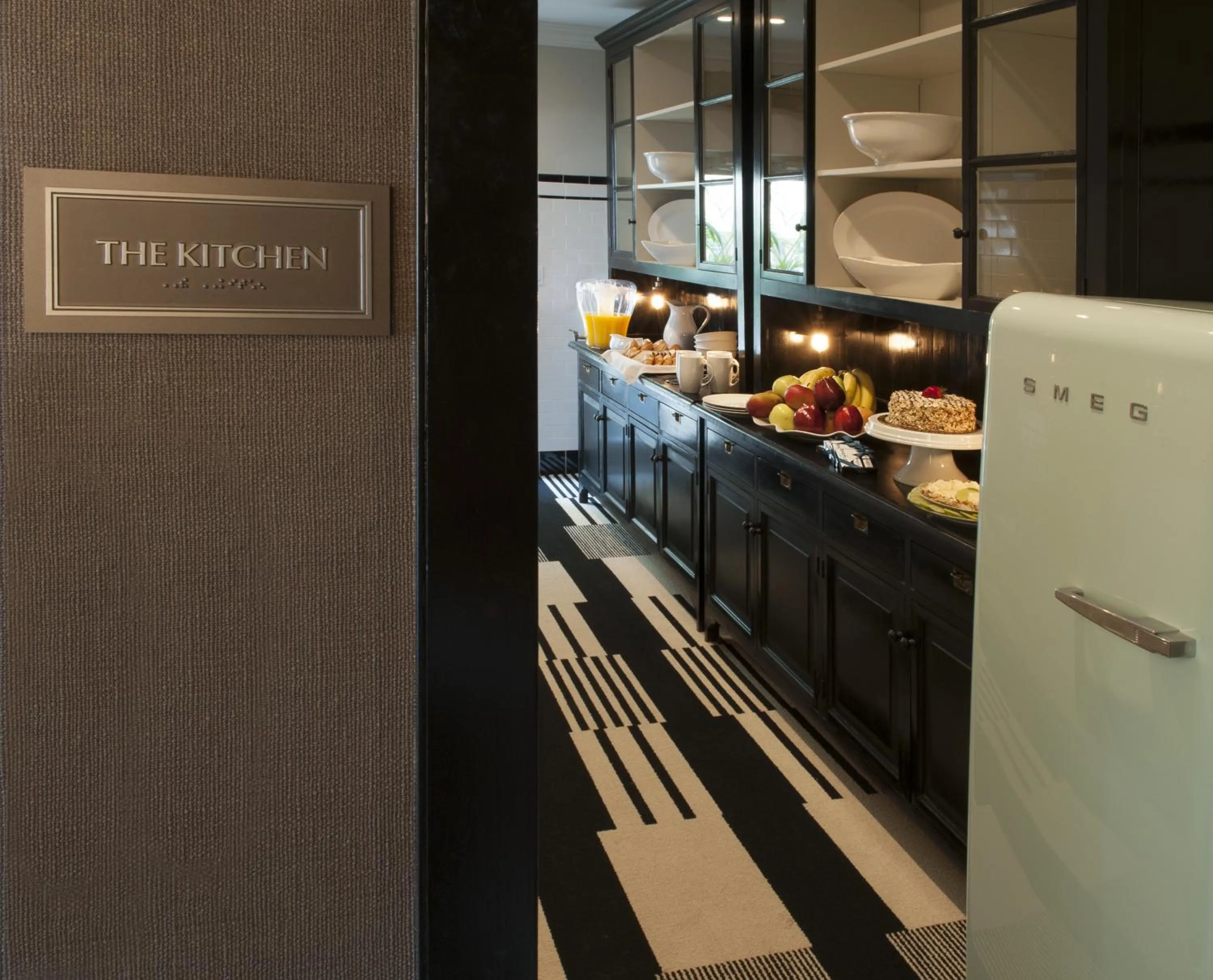 Restaurant/places to eat in Shepley South Beach Hotel