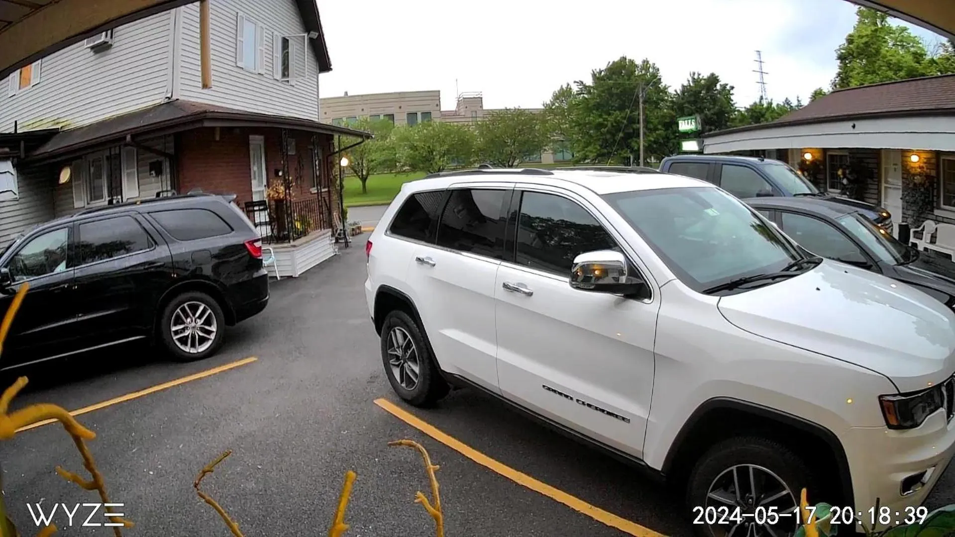 Parking in Falls Motel