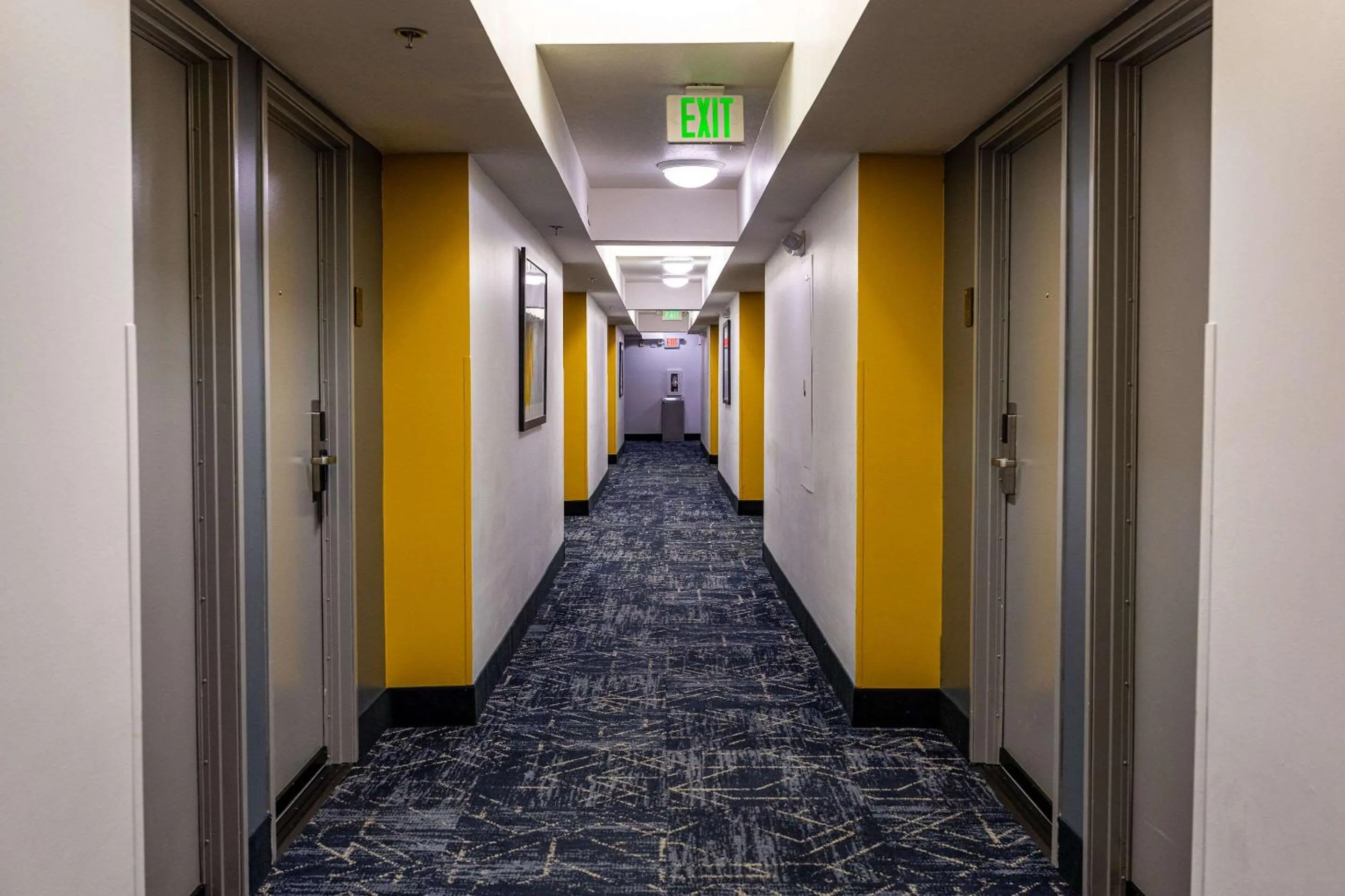 Lobby or reception in Comfort Inn & Suites Near Universal - N Hollywood - Burbank