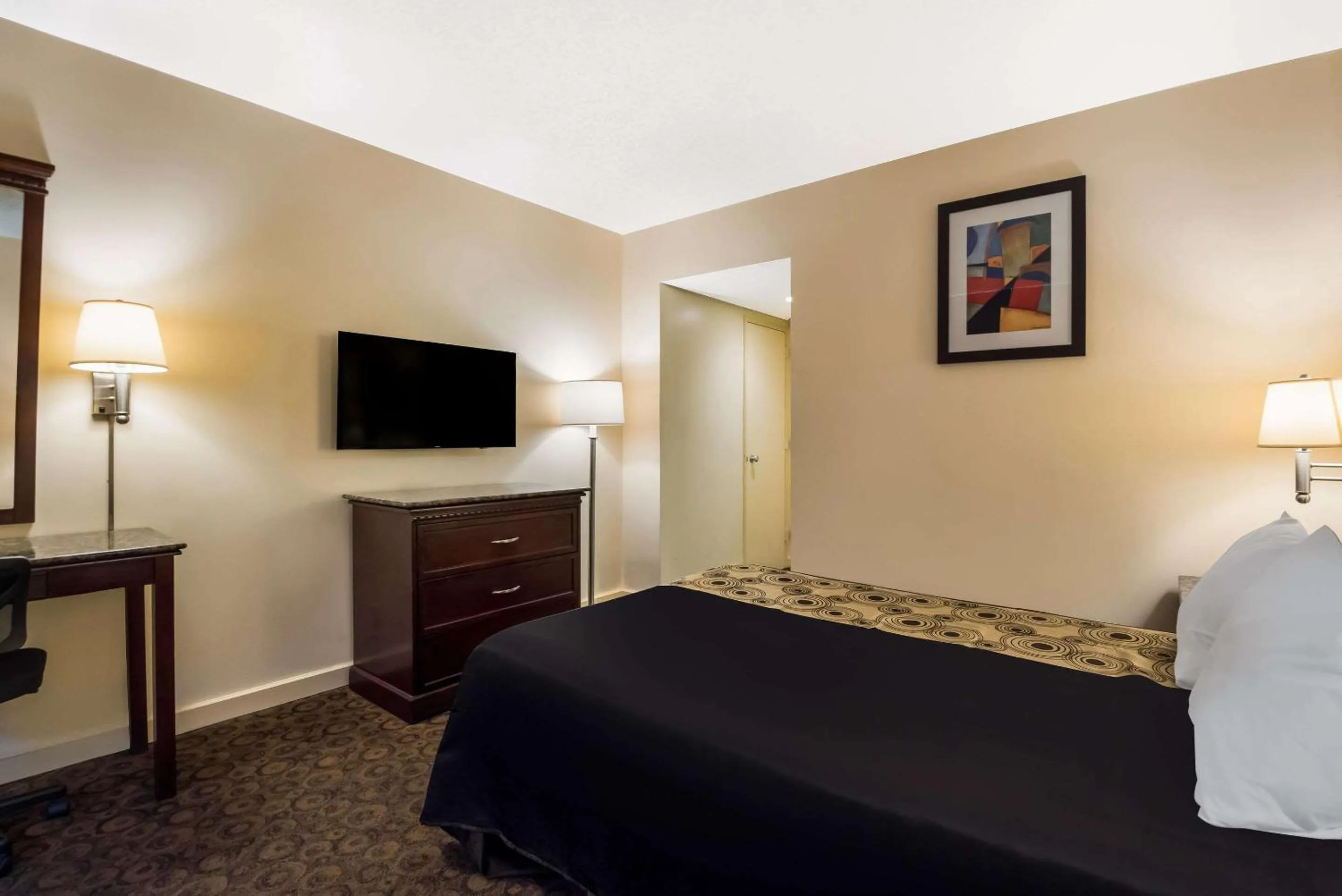 Bedroom, Bed in Rodeway Inn