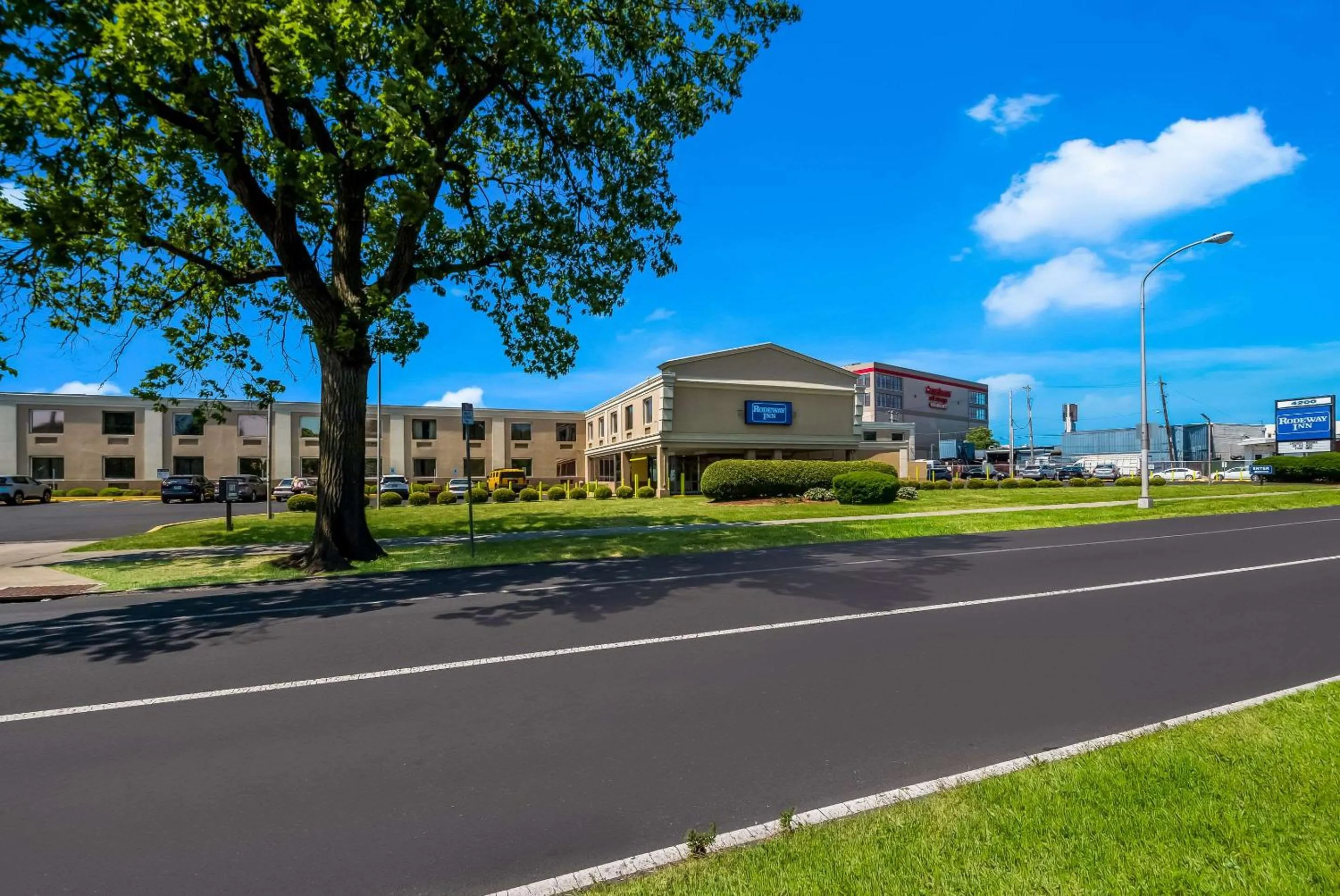 Property building in Rodeway Inn