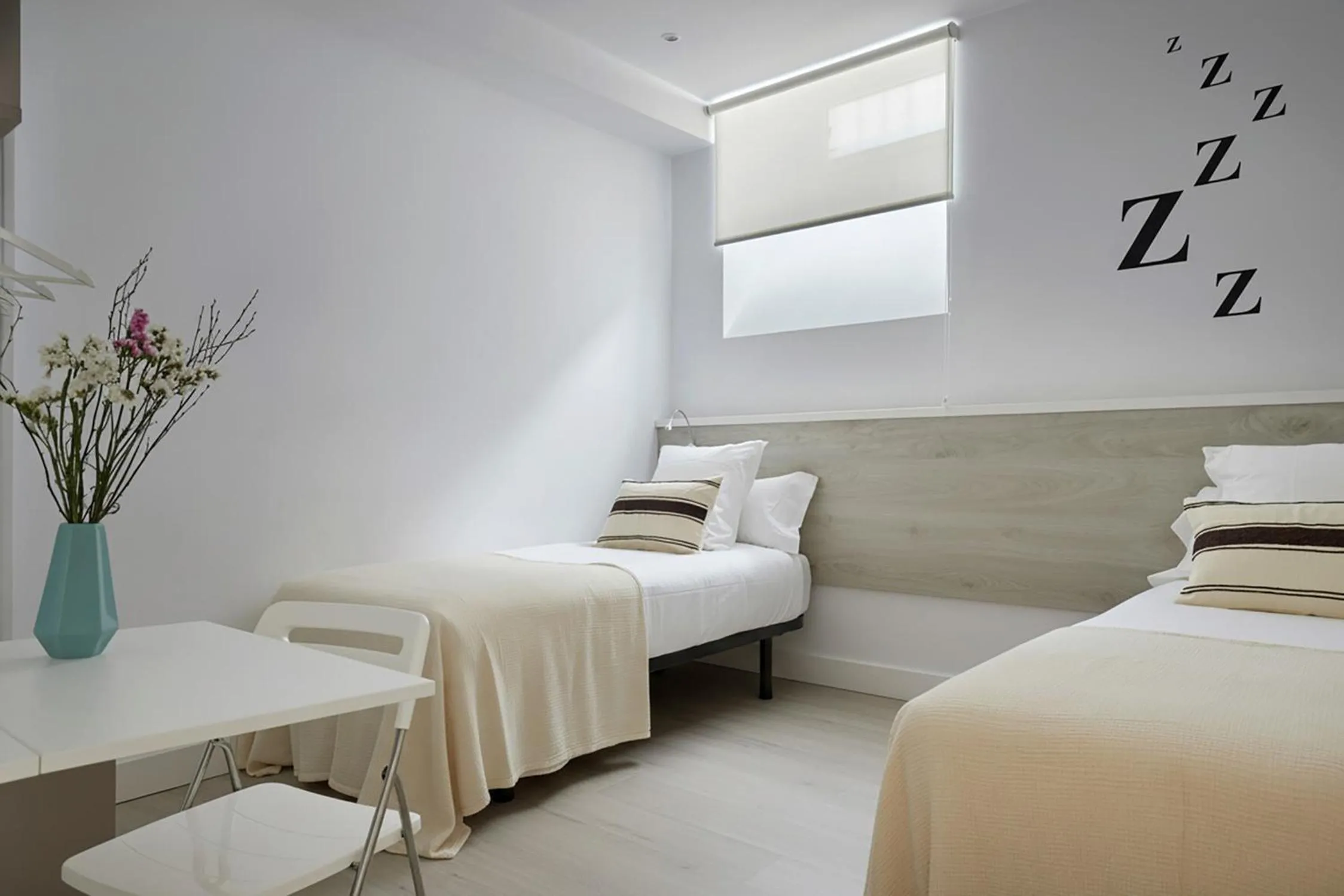 Standard Double Room with Shared Bathroom in Pension El Puerto