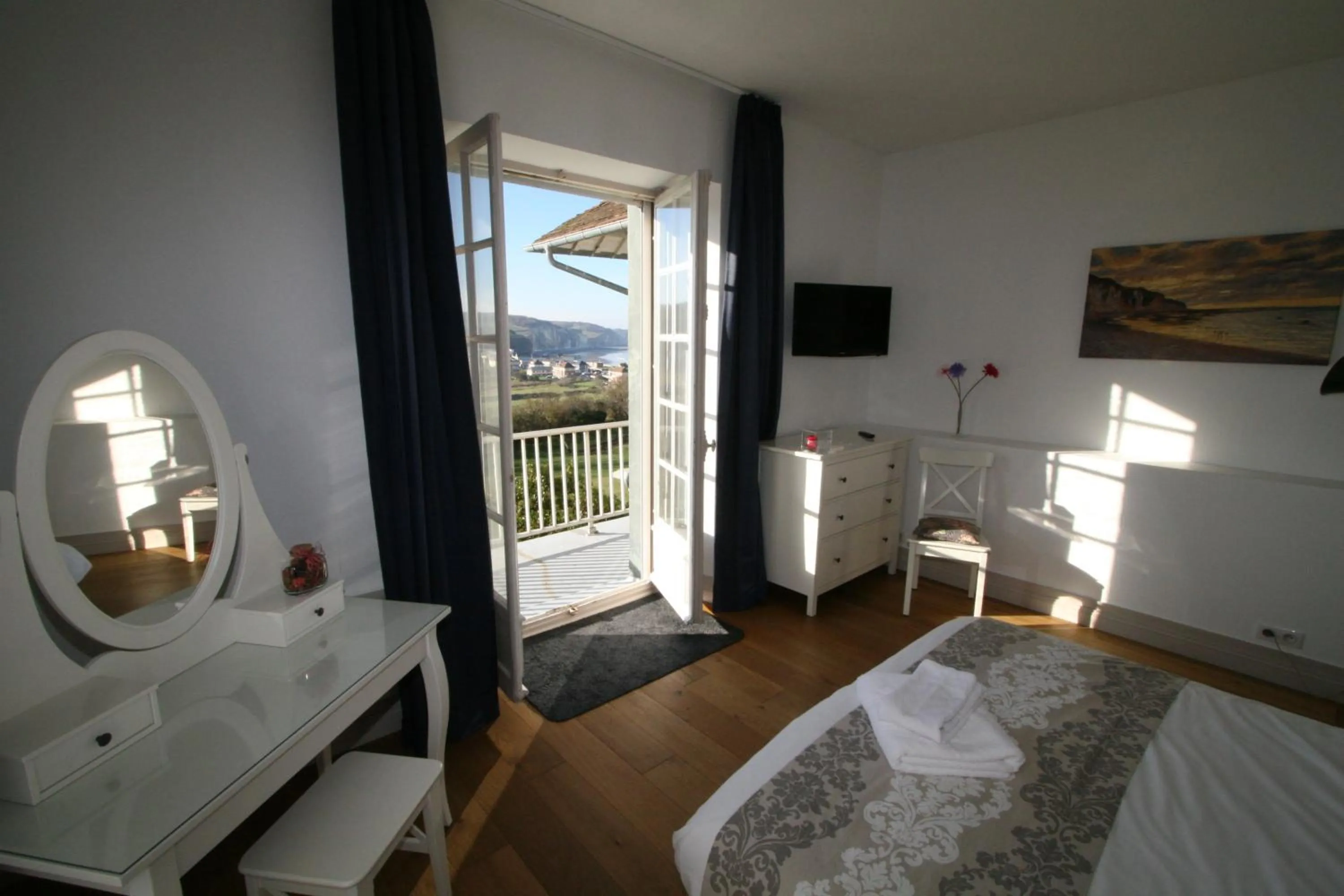 Balcony/Terrace, Bed in The Old Fenwick House