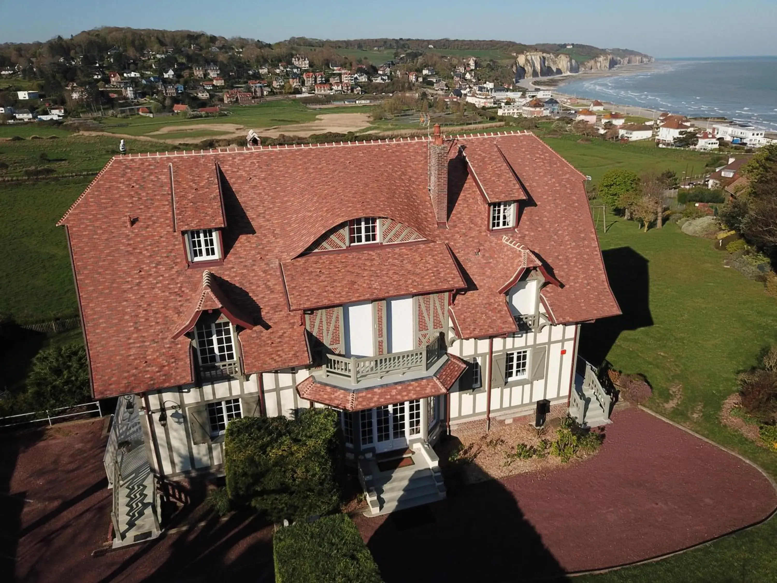 The Old Fenwick House The Old Fenwick House