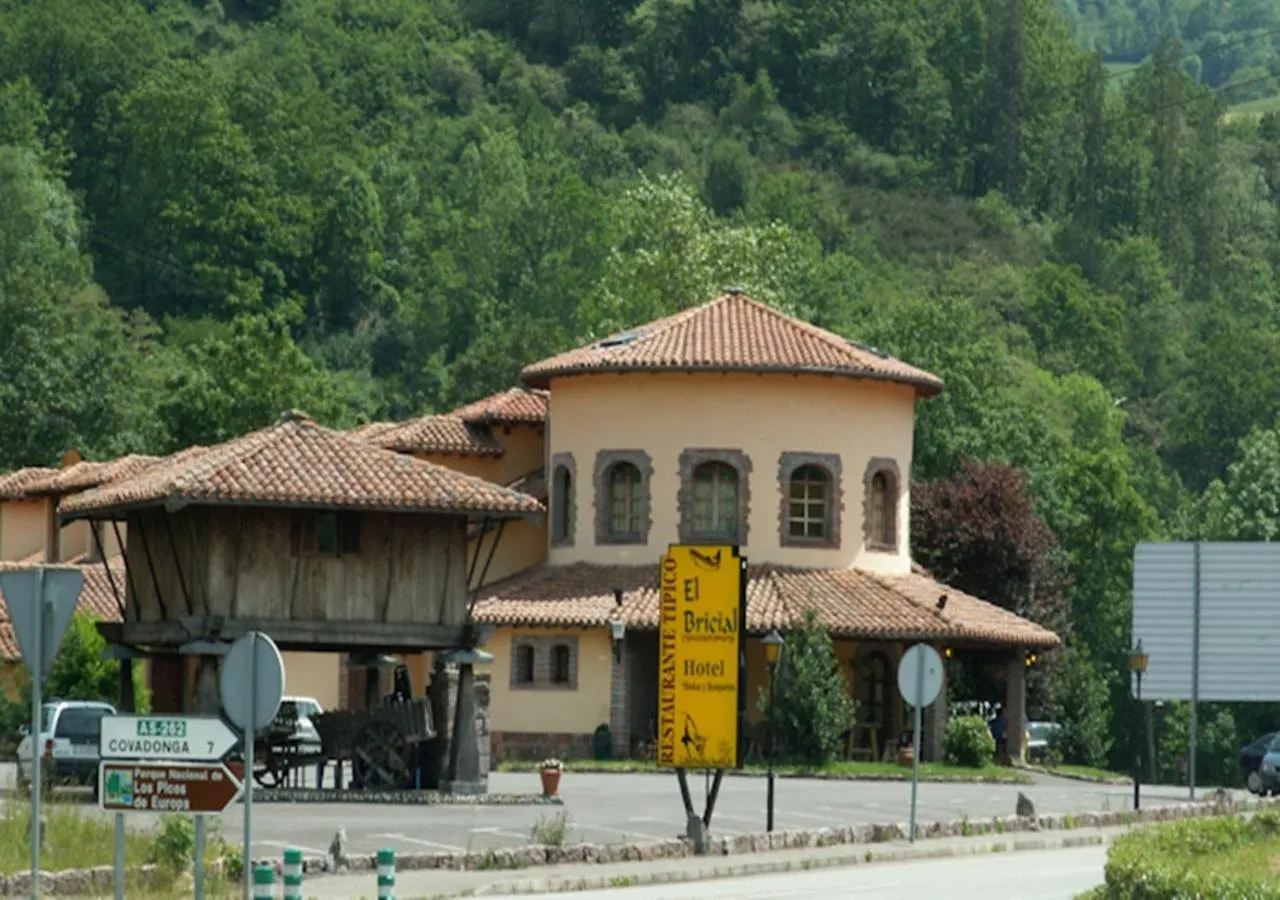 Property building in Hotel El Bricial