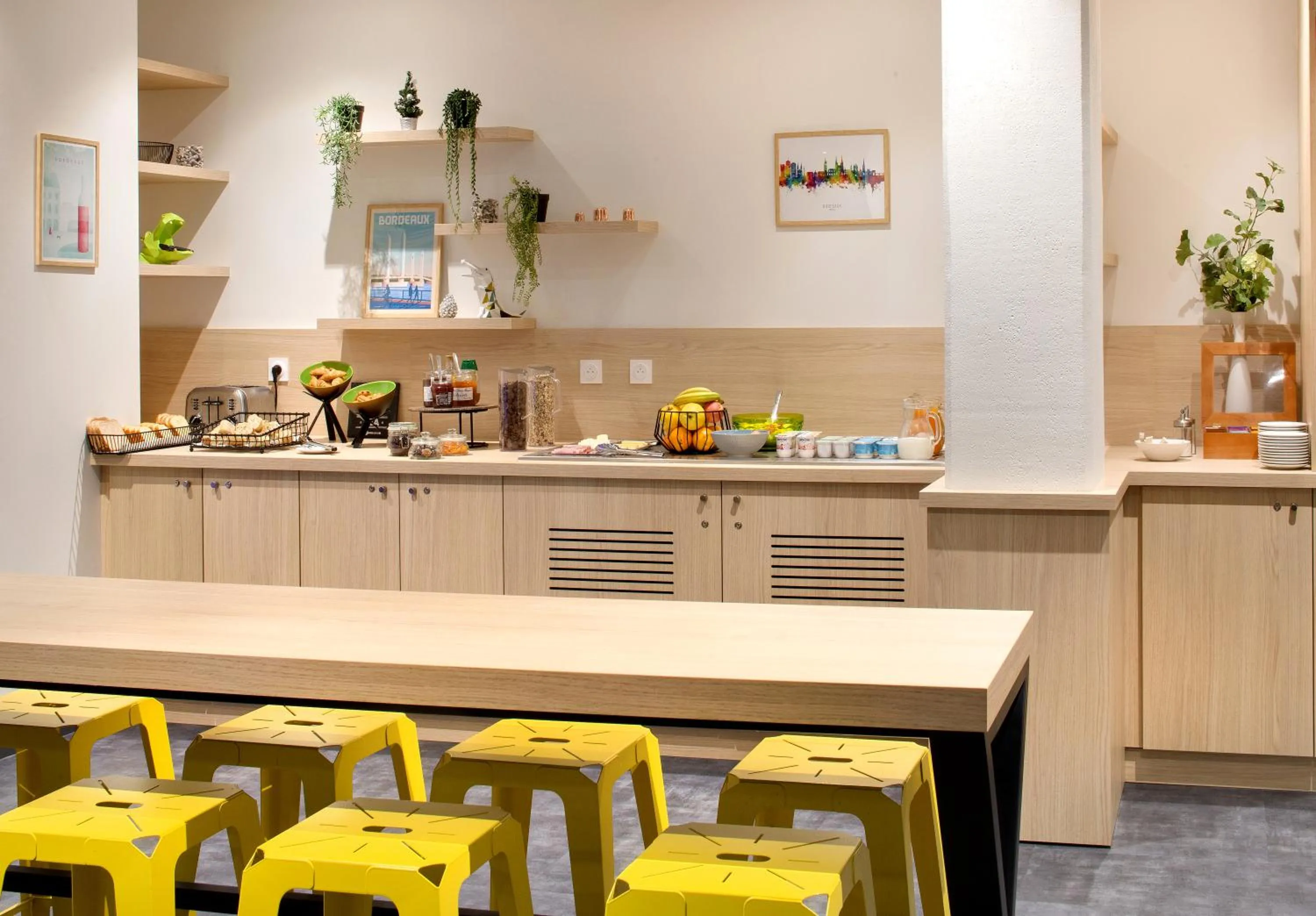 Breakfast in Ténéo Apparthôtel Bordeaux Maritime - Cité du vin