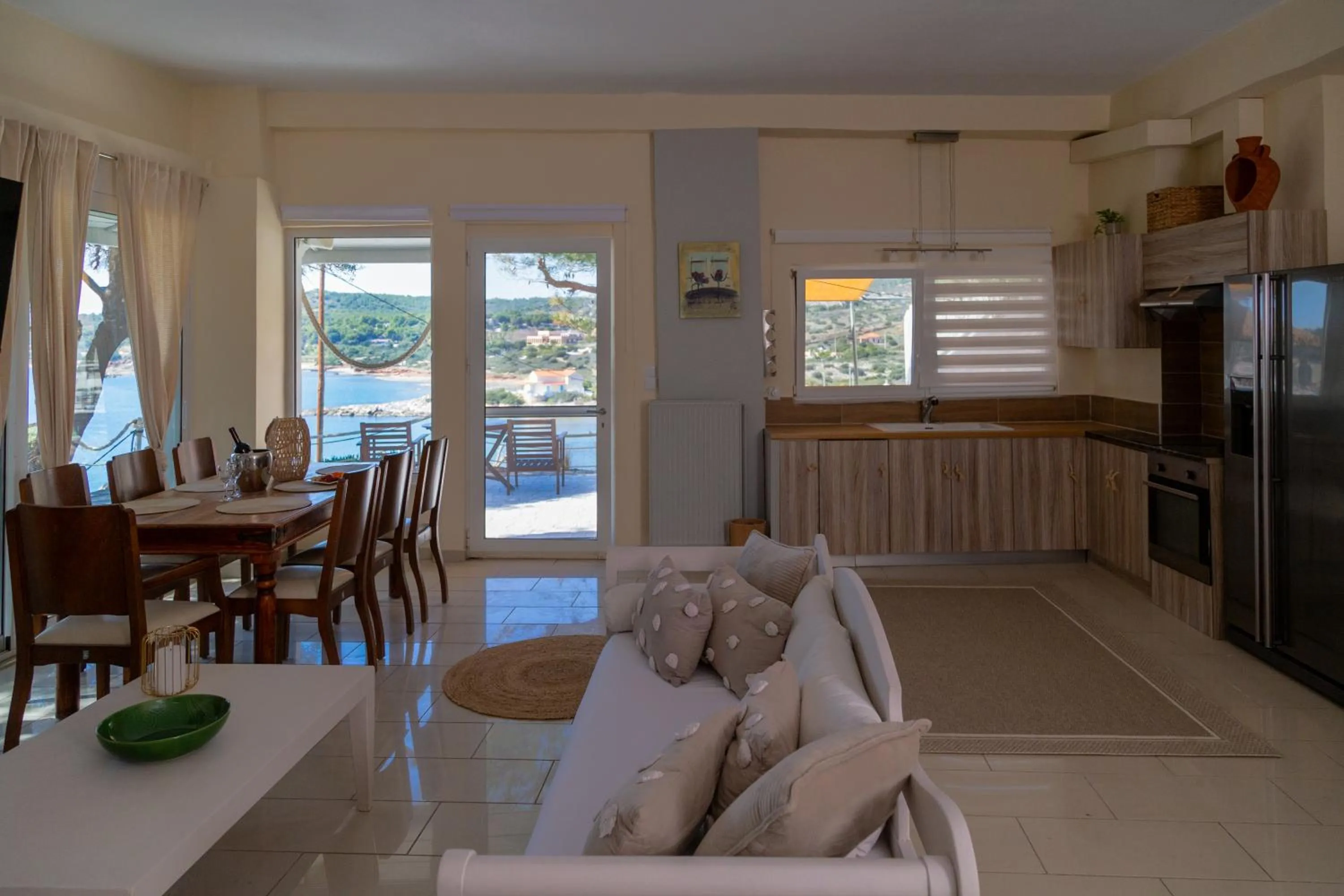 Poseidon Apartments and Villas by the Sea