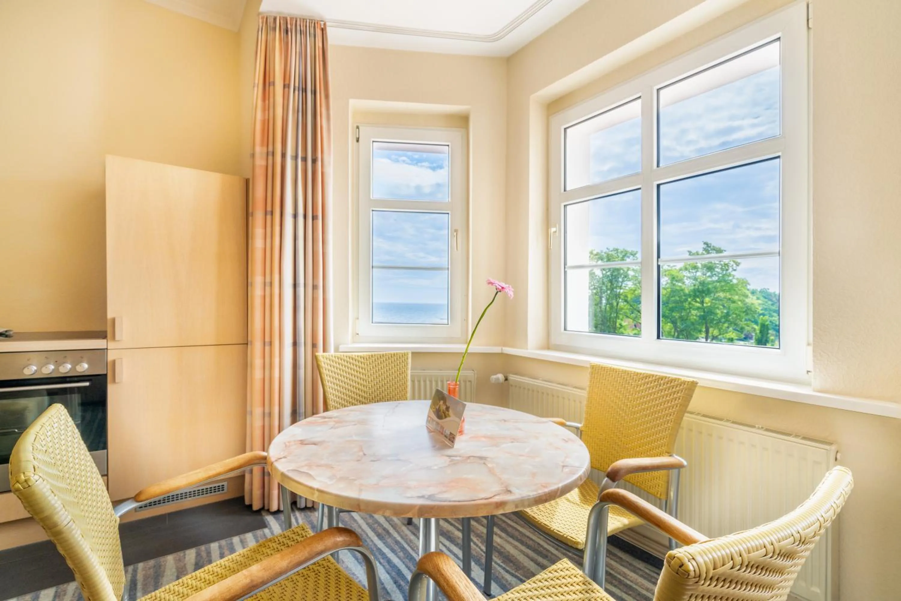 Living room in Strandhotel Seerose