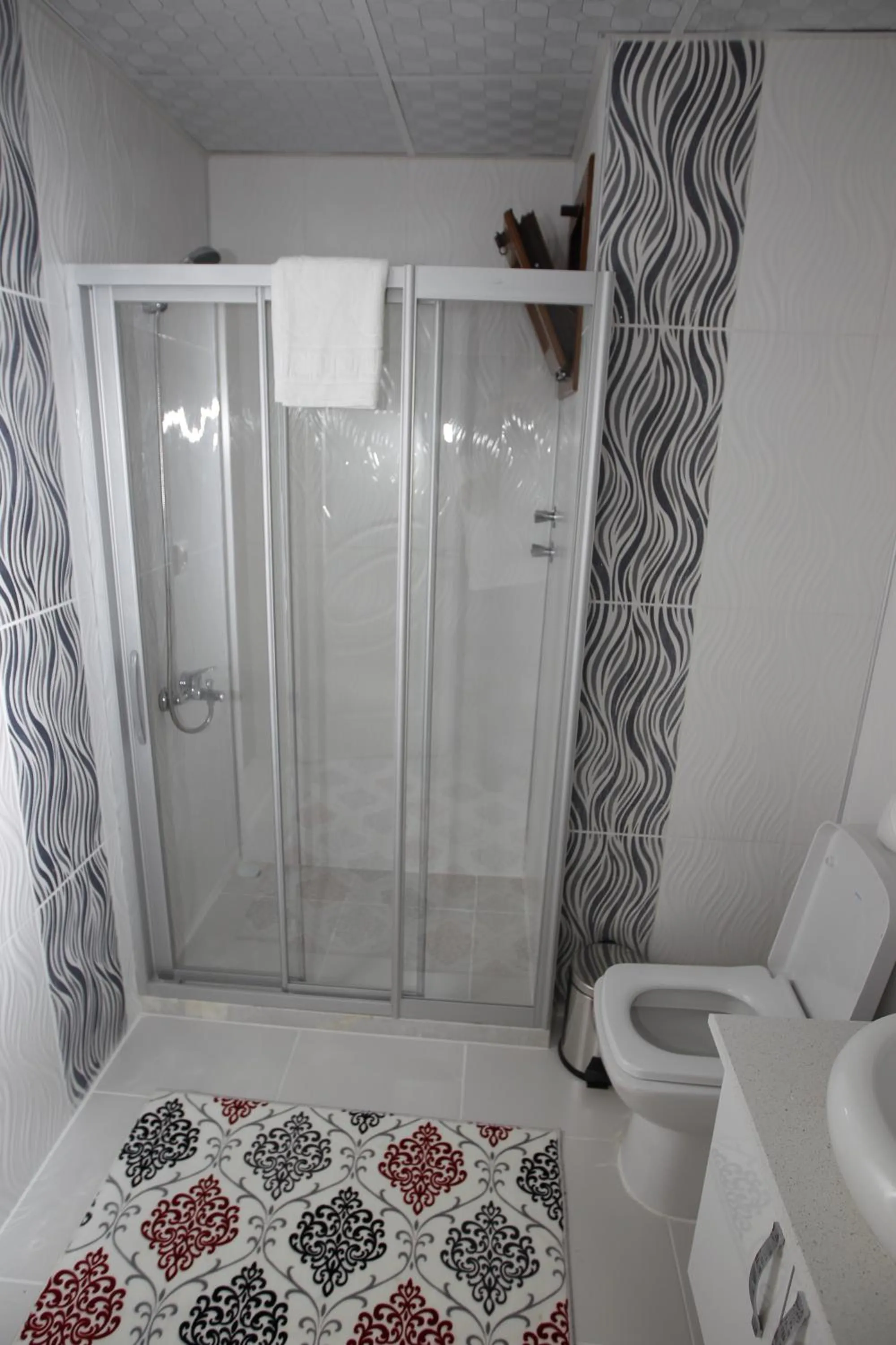 Shower in Ephesus Palace