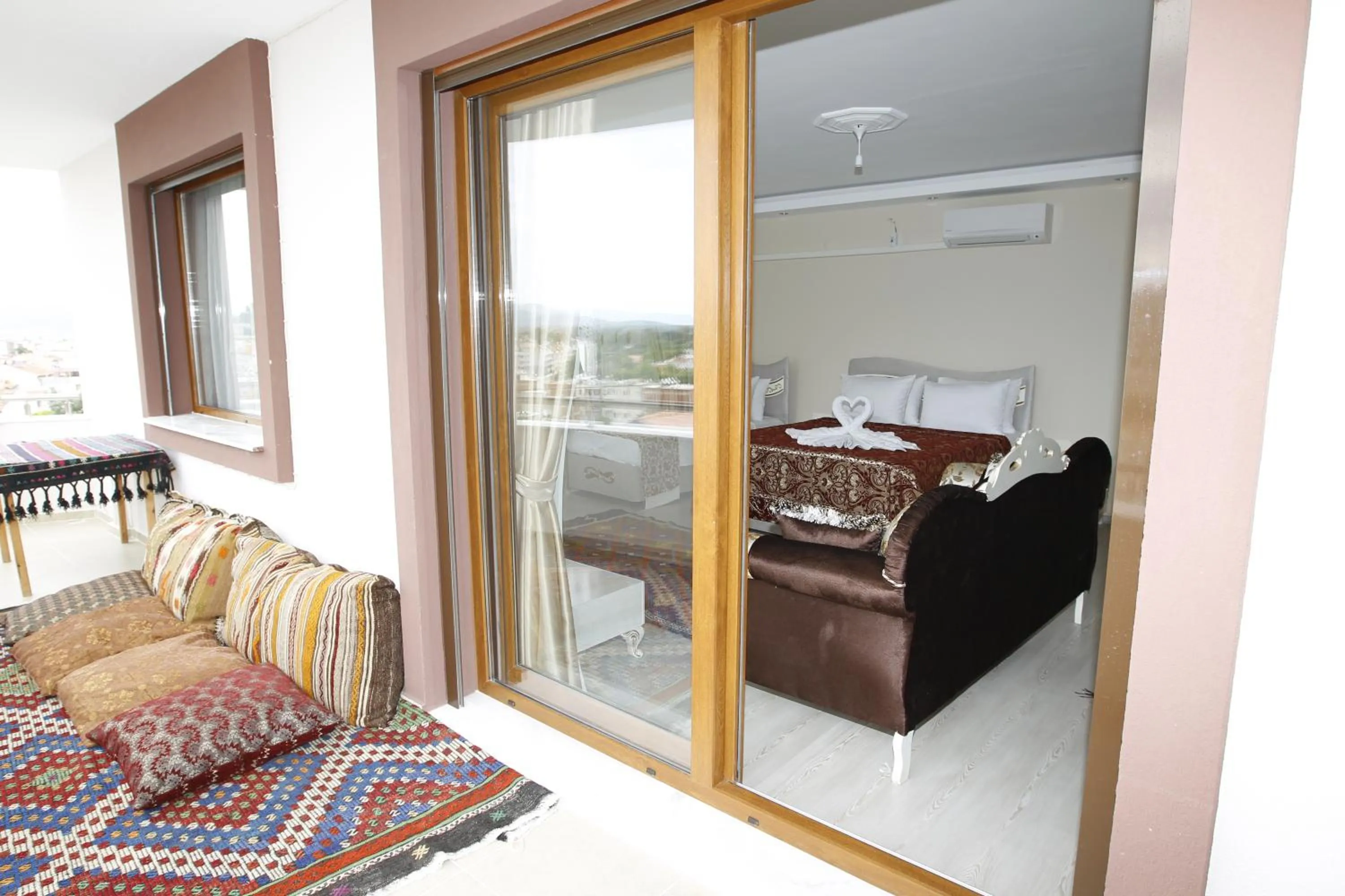 Property building in Ephesus Palace