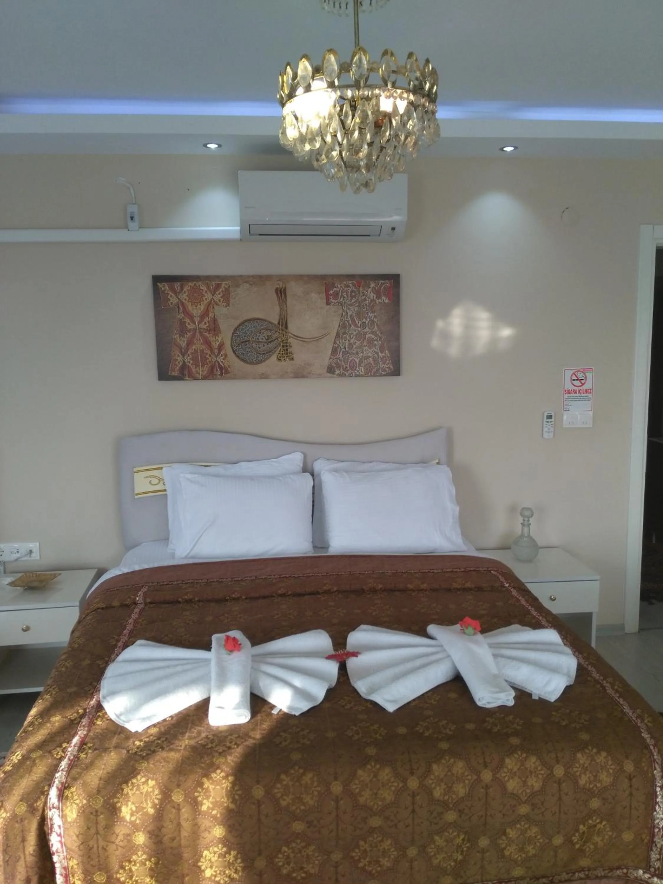 Bed in Ephesus Palace