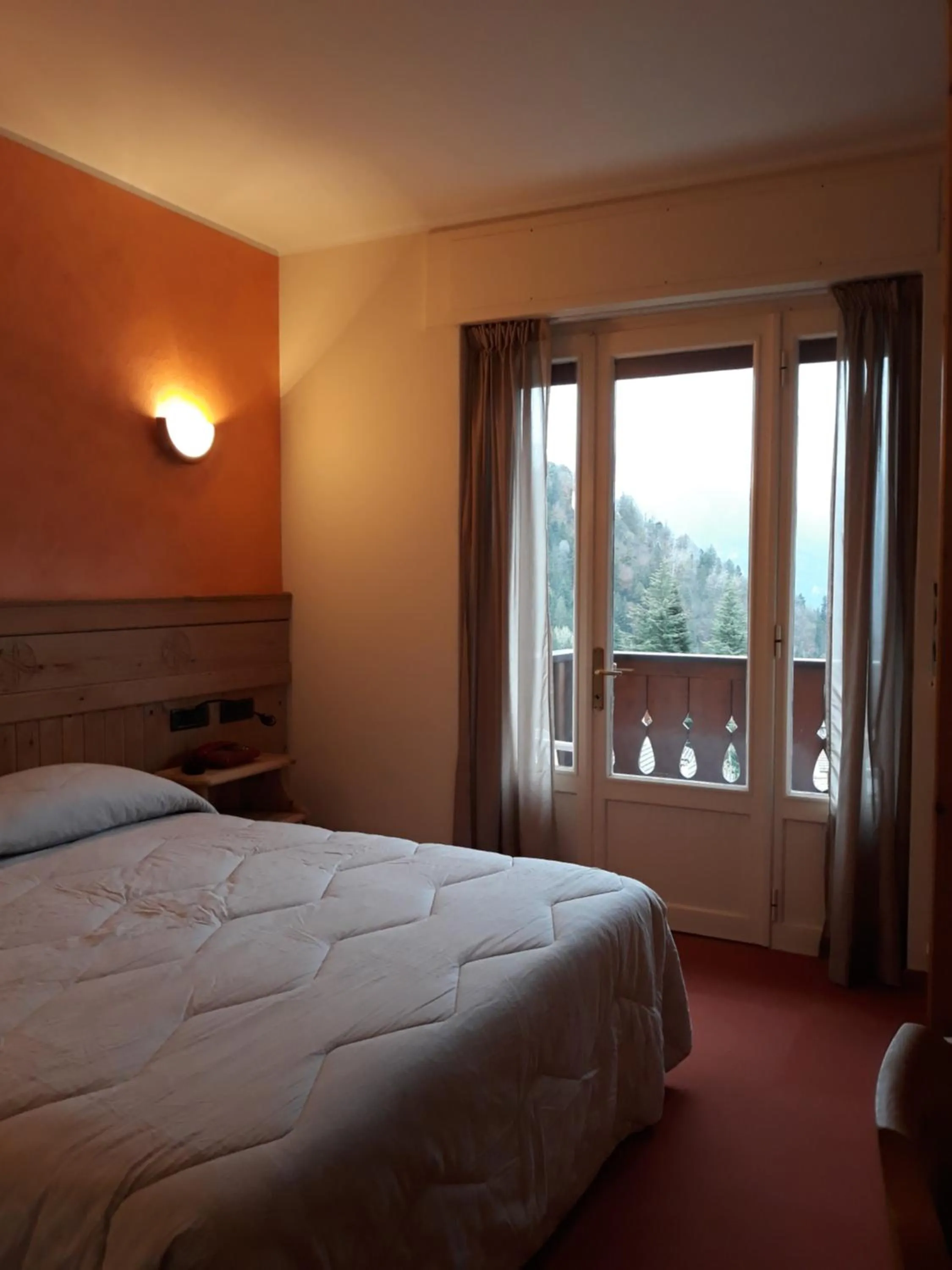Bedroom, Bed in Albergo Piazzatorre