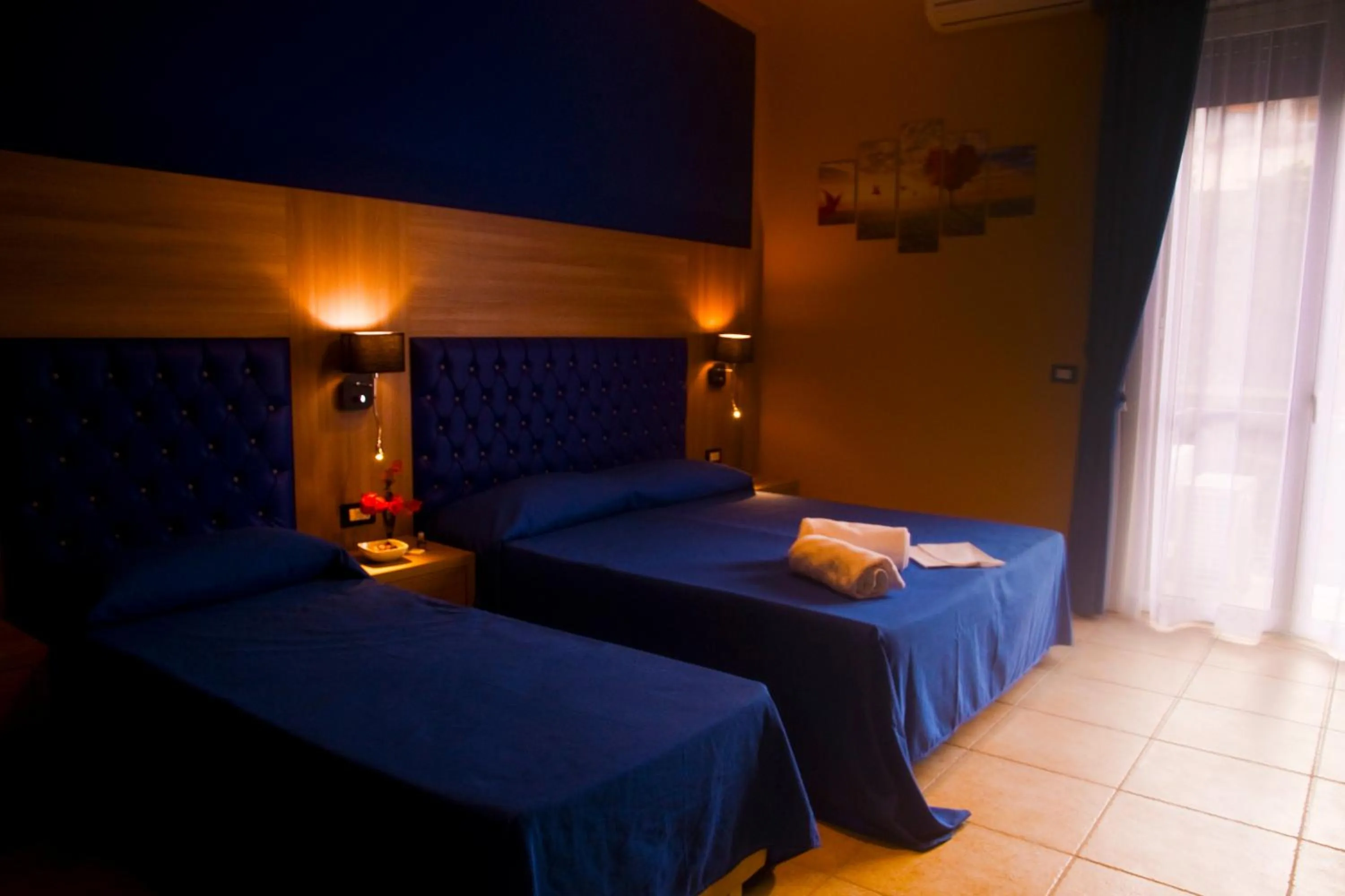 Photo of the whole room, Bed in B&B Liberty