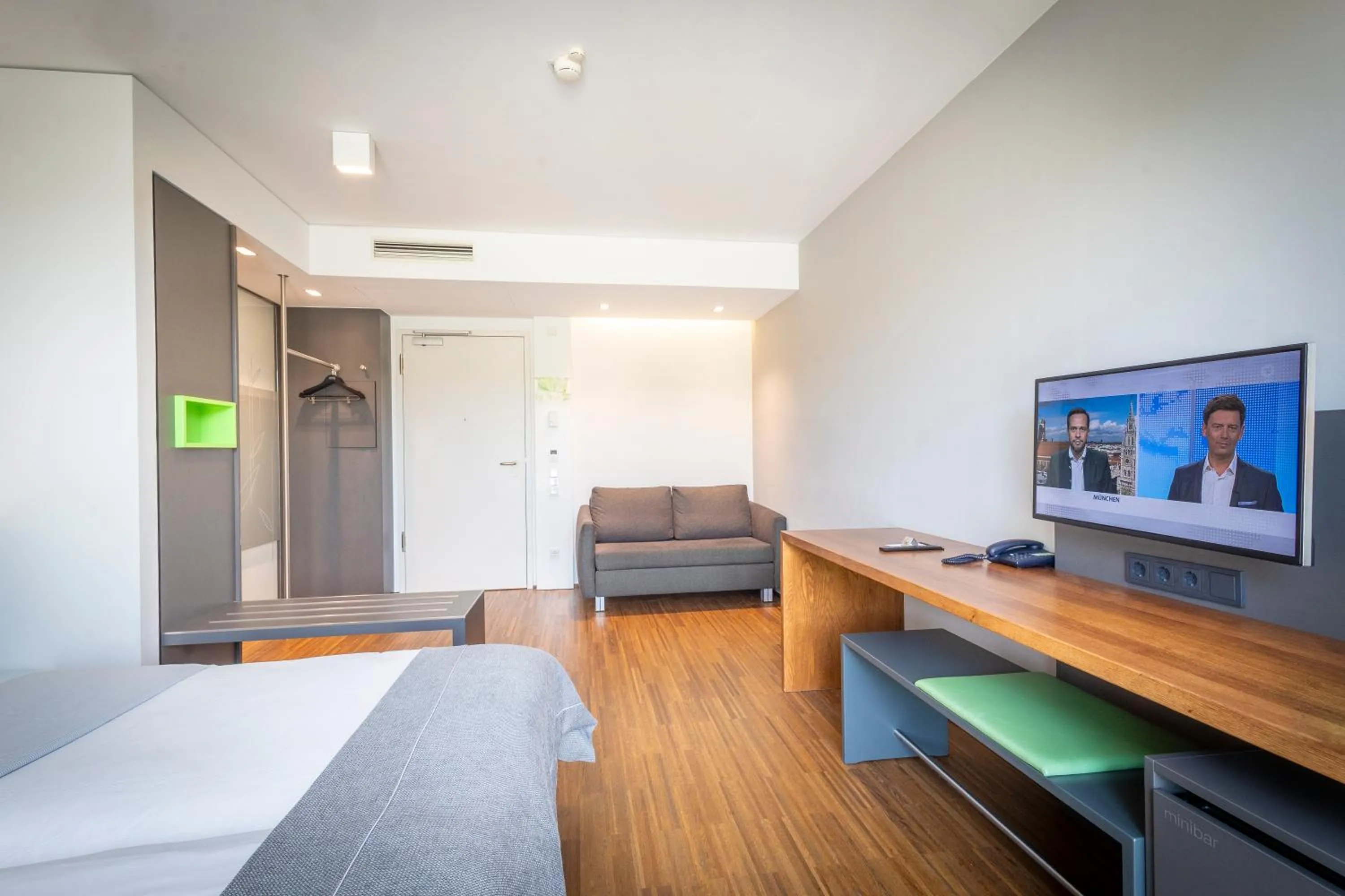 Bedroom, Bed in LAGO hotel & restaurant am see