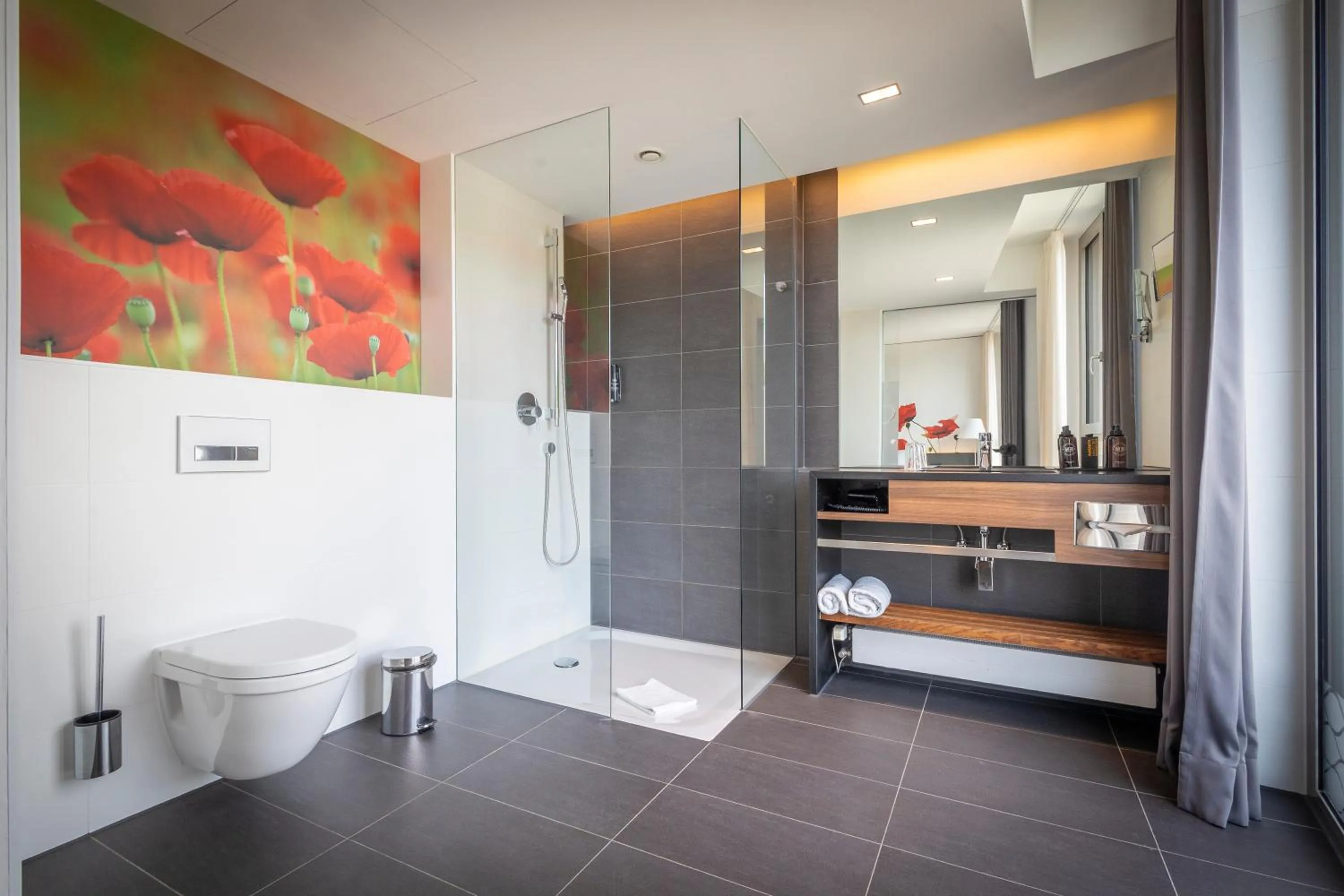 Bathroom in LAGO hotel & restaurant am see