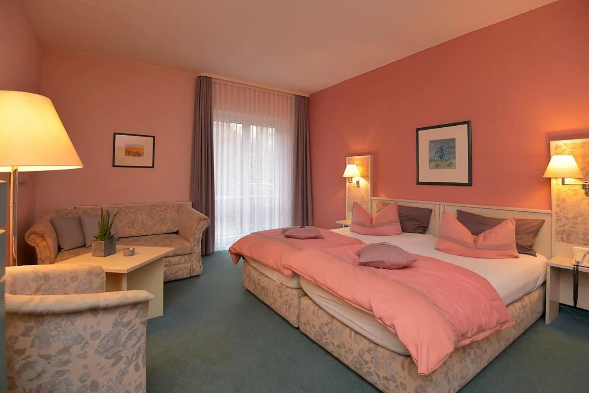 Photo of the whole room, Bed in AltstadtHotel an der Werra