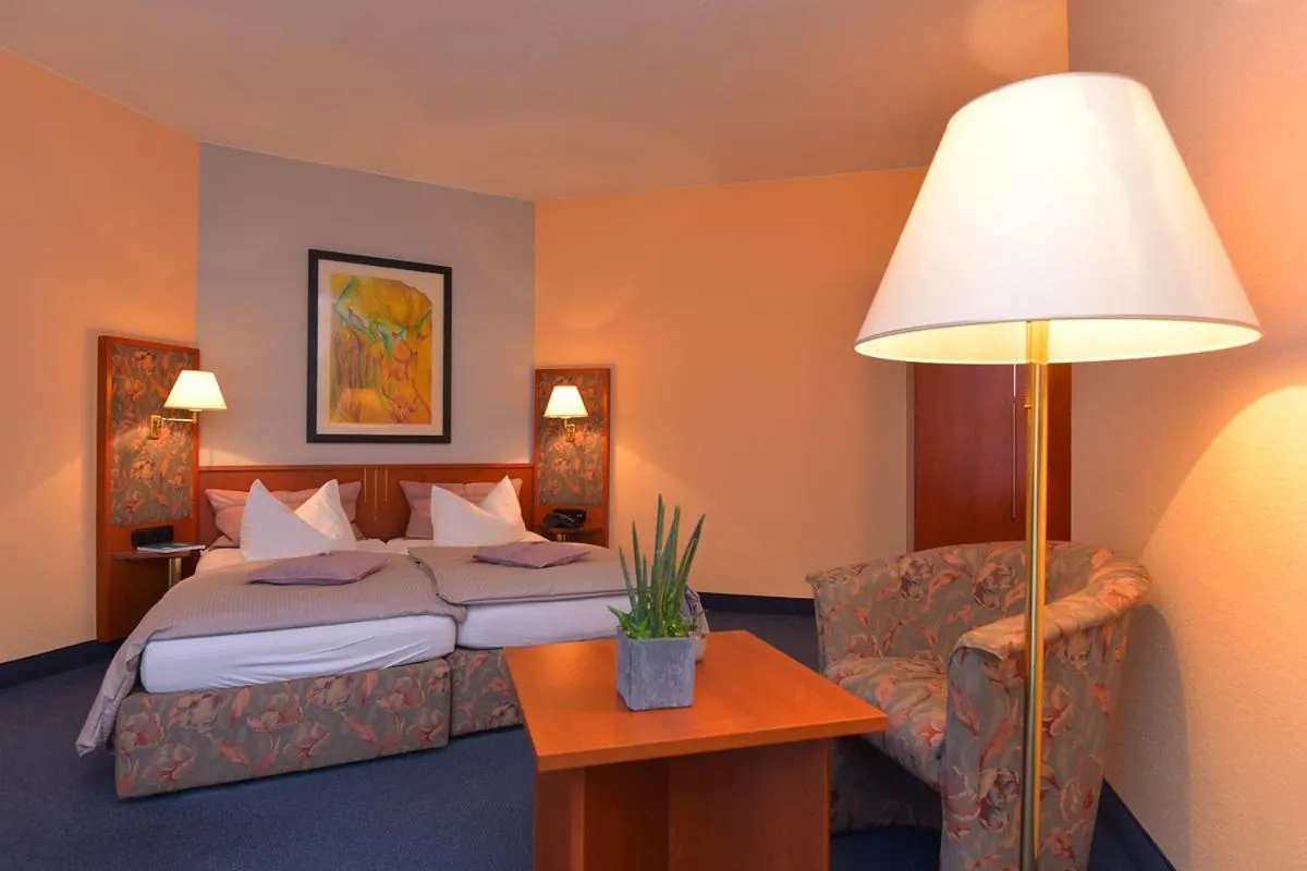 Photo of the whole room, Bed in AltstadtHotel an der Werra