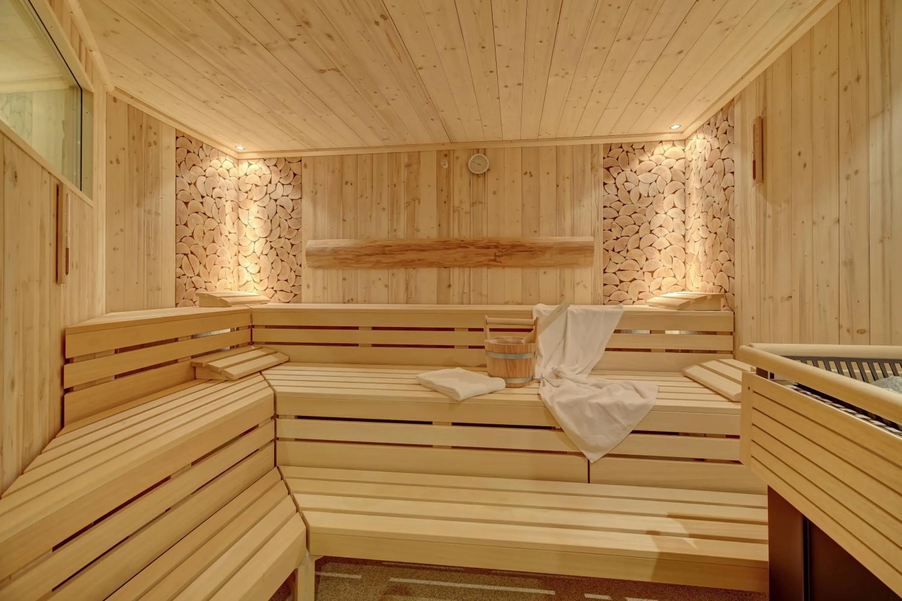 Sauna, Bed in Wellnesshotel deine Auszeit, Adults only