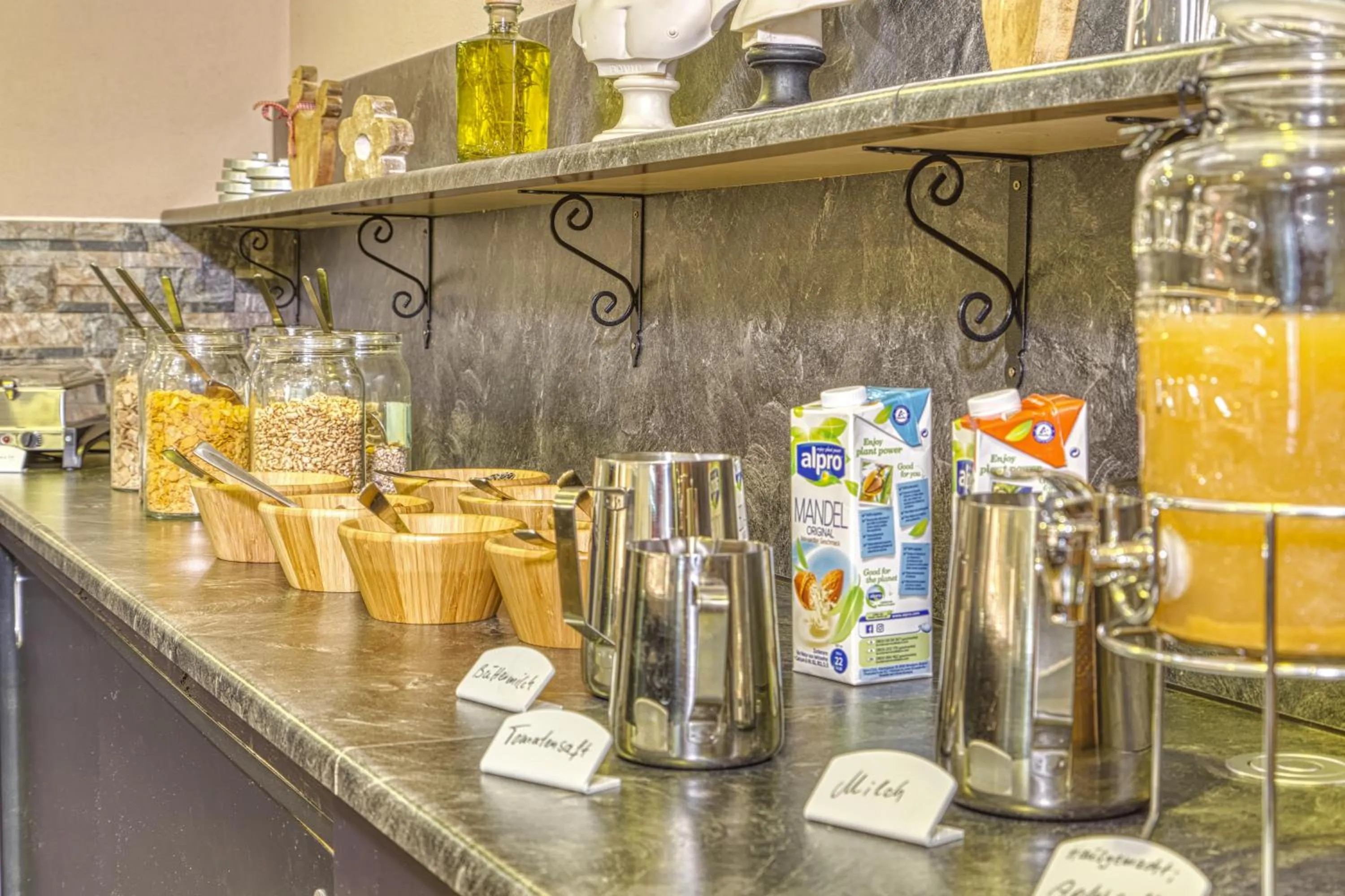 Breakfast in Wellnesshotel deine Auszeit, Adults only