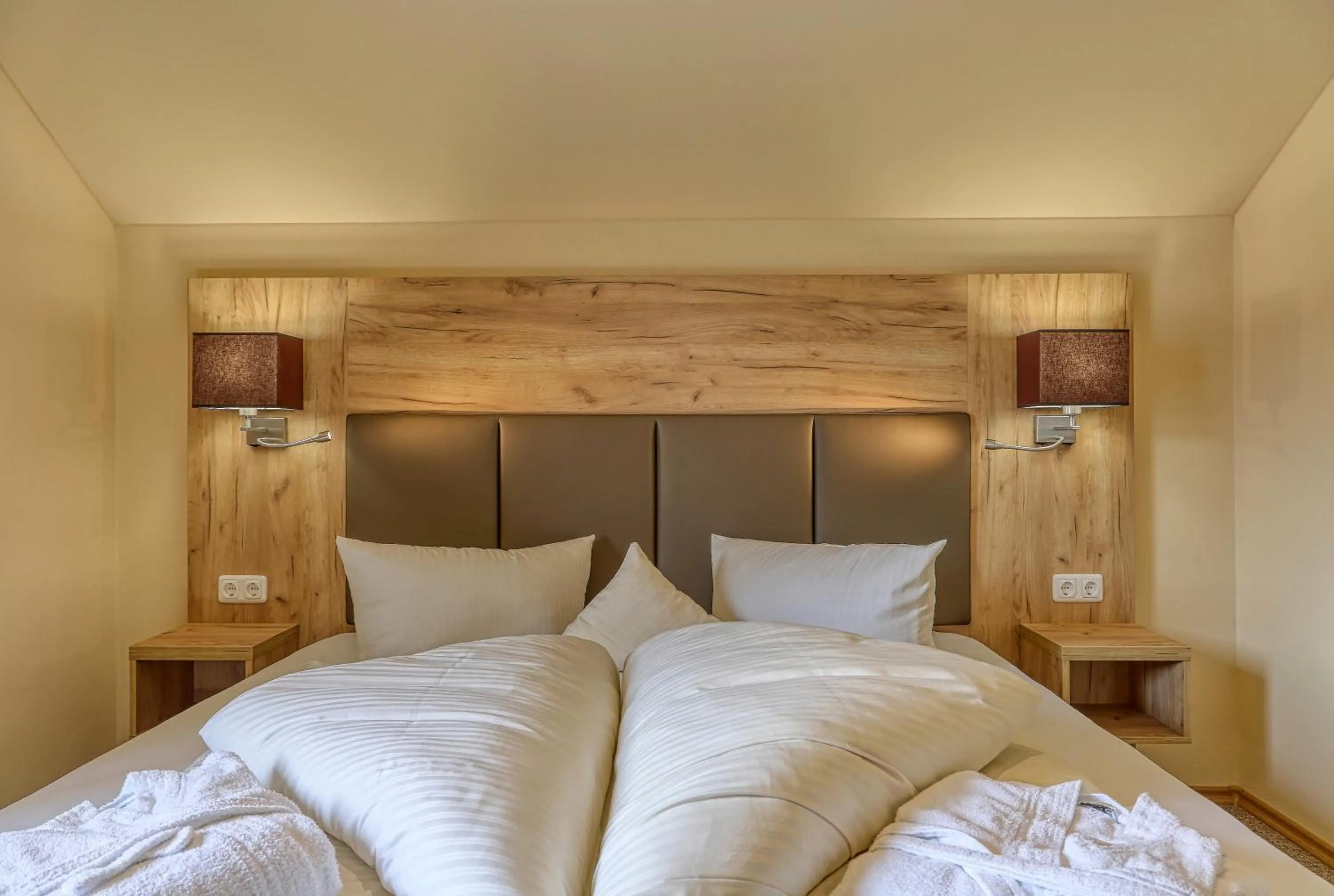 Bedroom, Bed in Wellnesshotel deine Auszeit, Adults only
