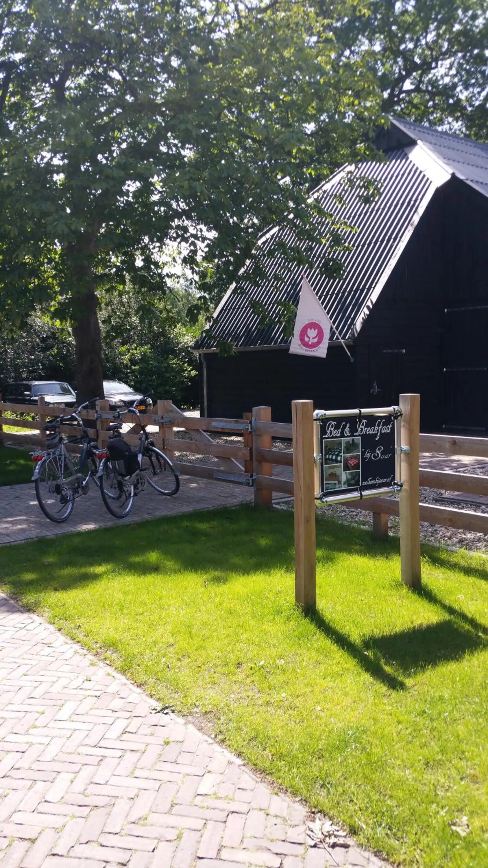 Property building in bij Saar