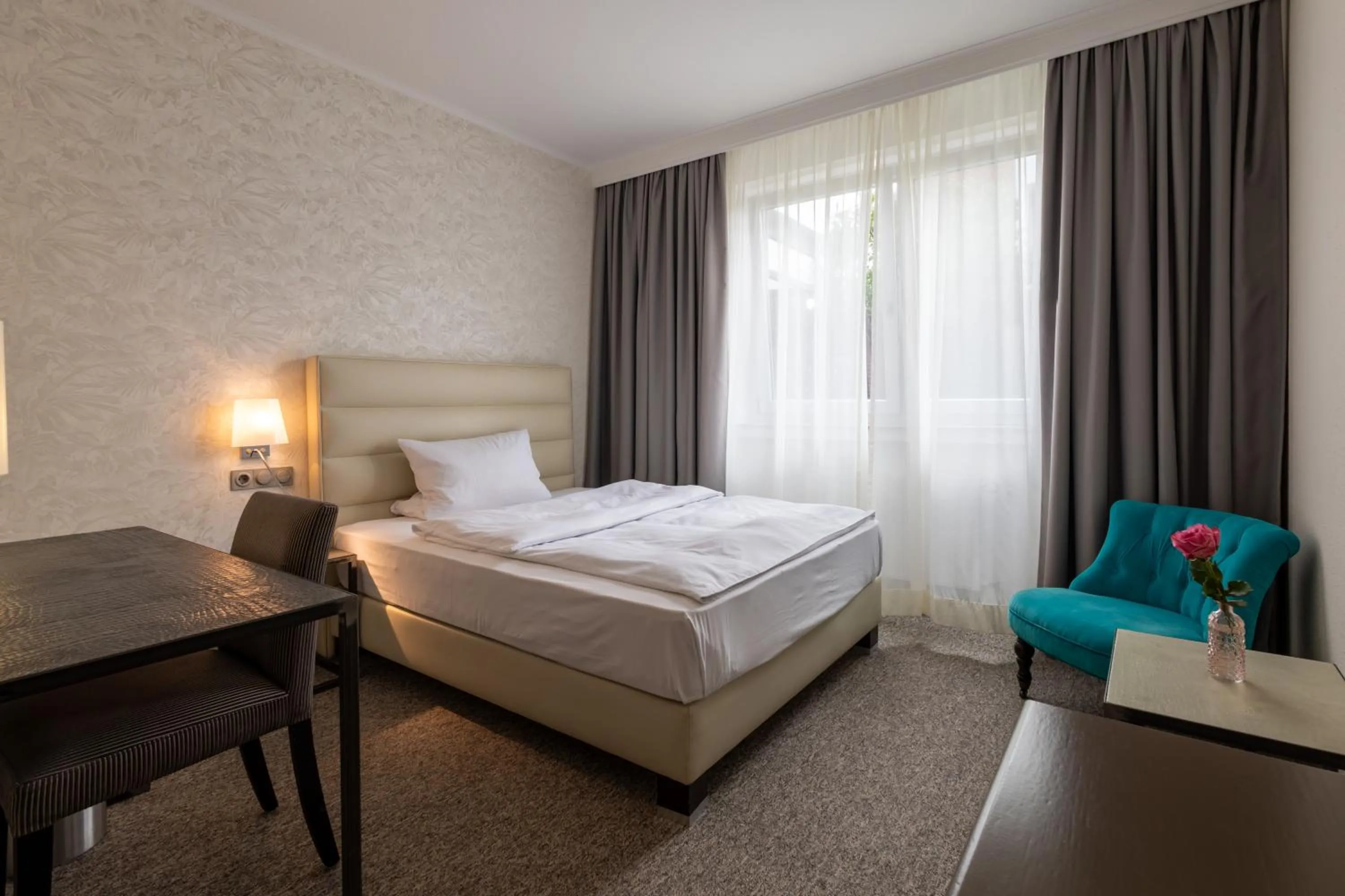 Staff, Bed in Hotel Fischerhaus