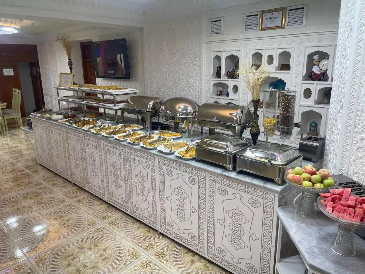 Buffet breakfast in Zilol Baxt