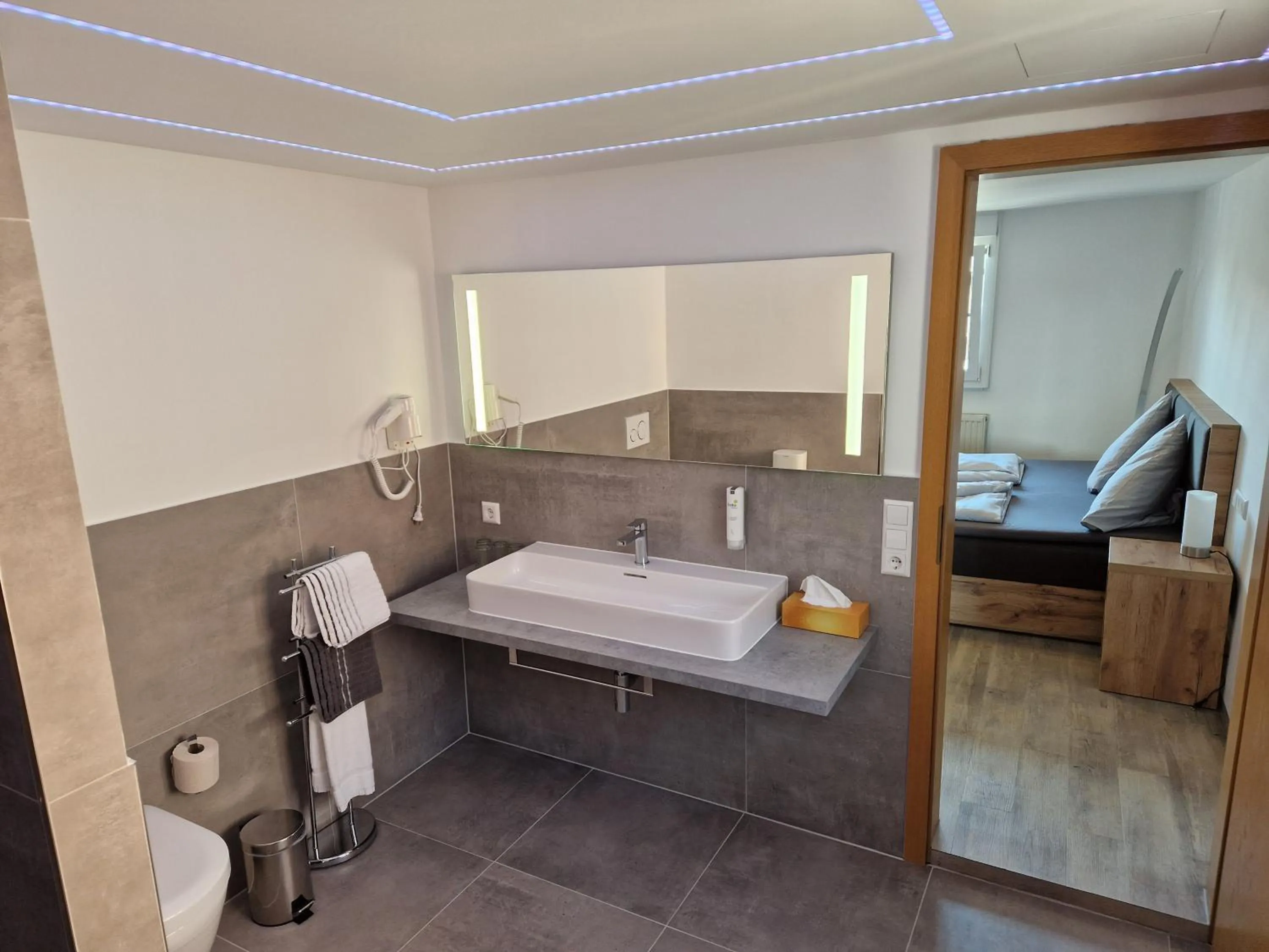 Bathroom in Hotel DreiKönig & Restaurant SeeGourmet