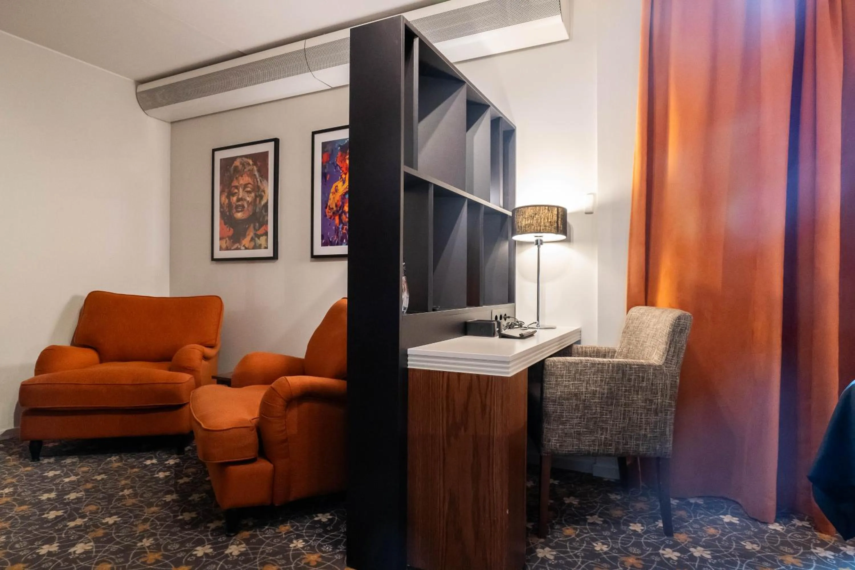 hair dresser in ProfilHotels Opera