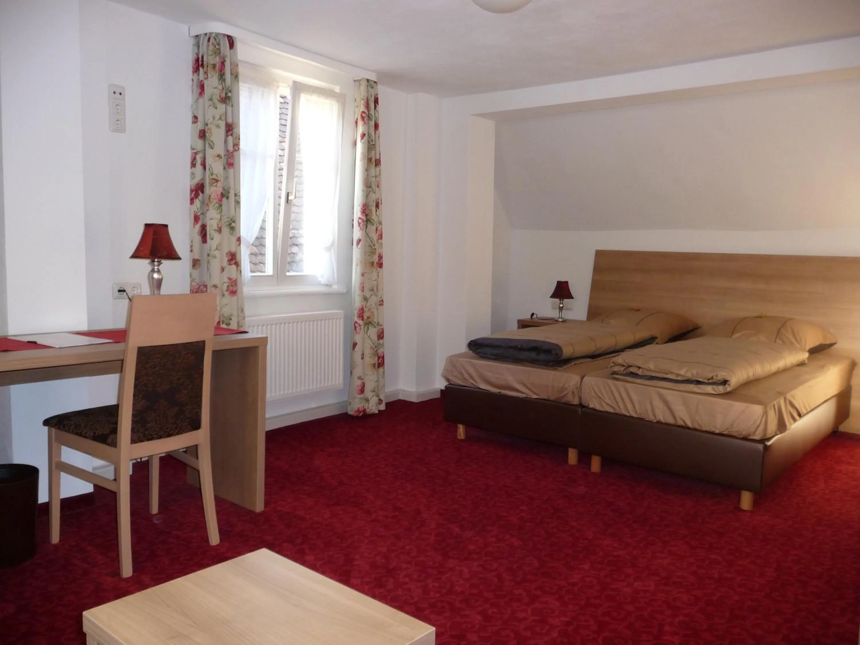 Day, Bed in Boutiquehotel Goldene Rose - self-check-in