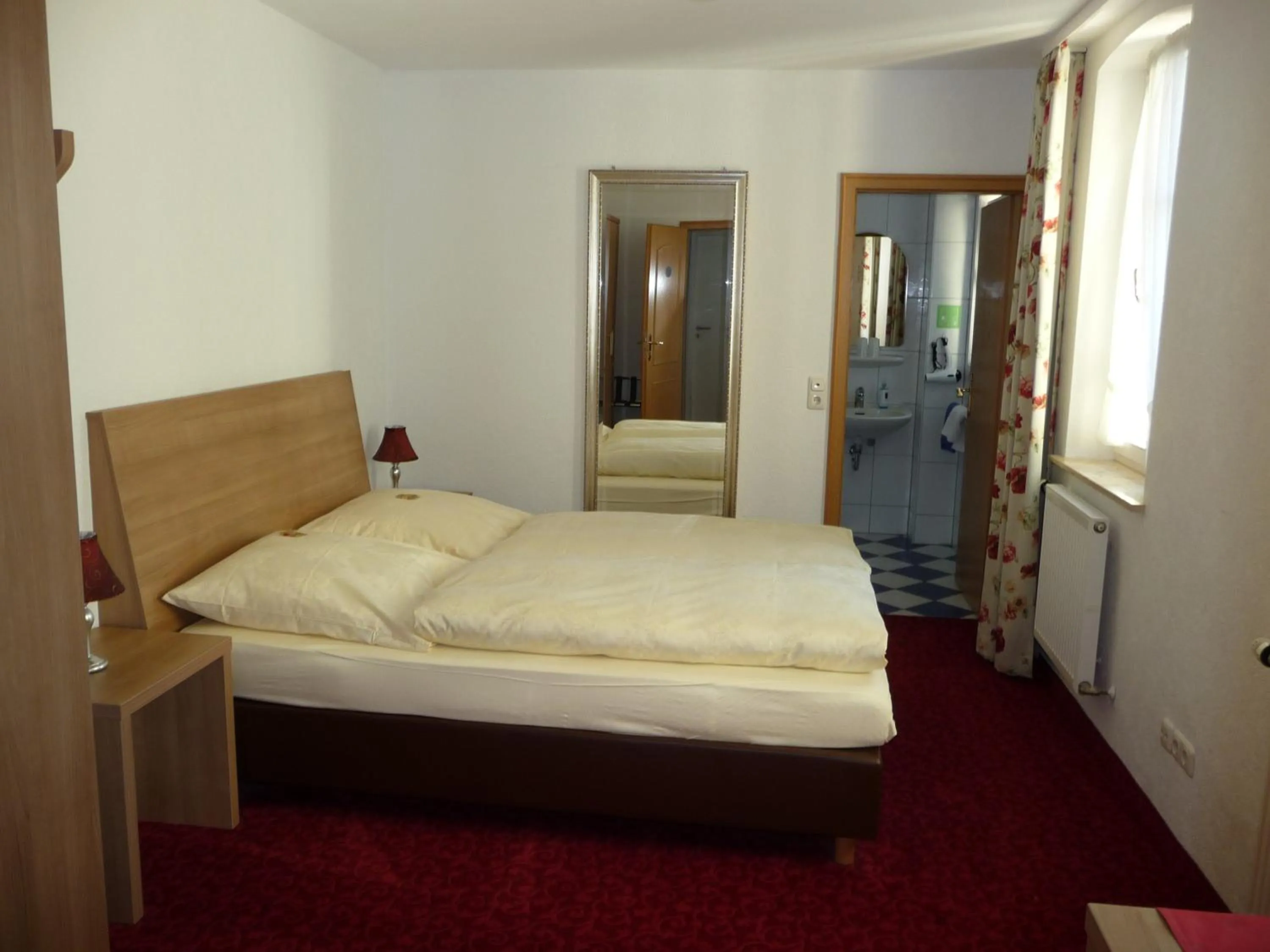 Day, Bed in Boutiquehotel Goldene Rose - self-check-in
