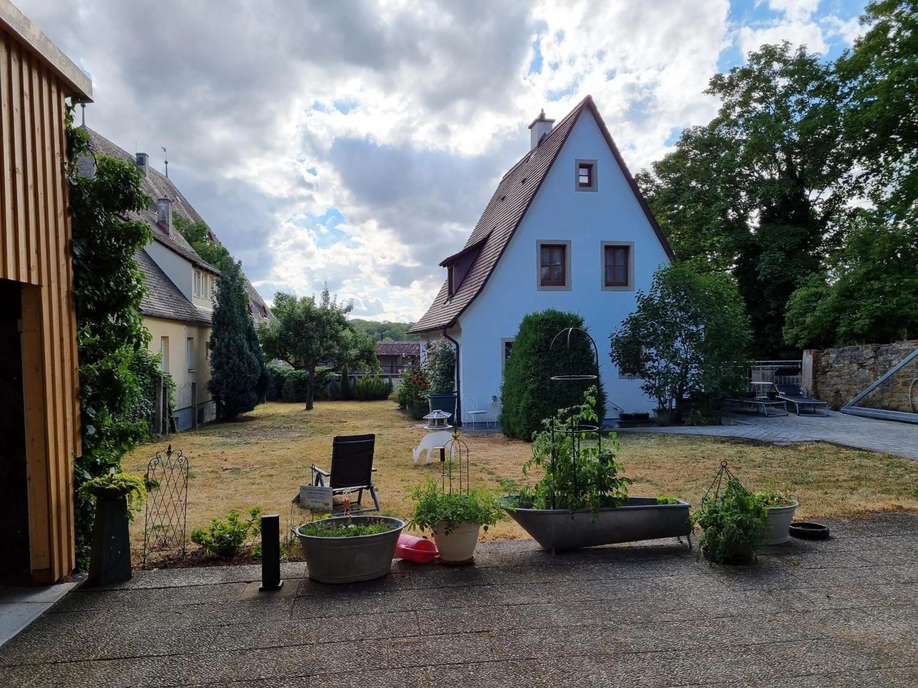 Garden in Boutiquehotel Goldene Rose - self-check-in