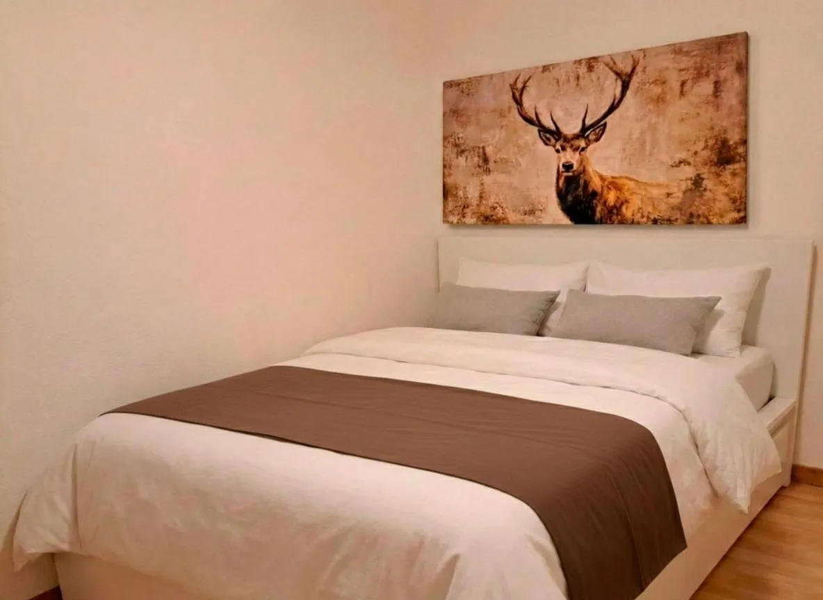 Bedroom, Bed in Golden Lion