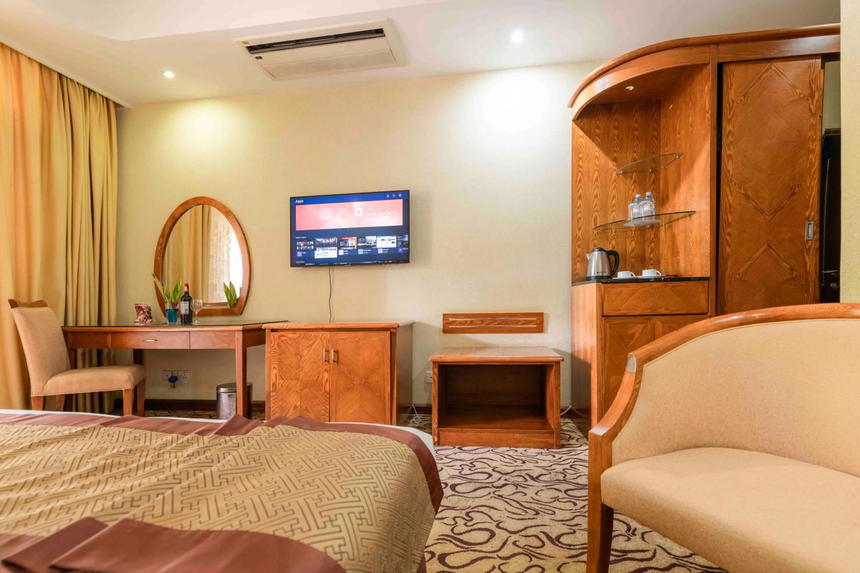 Coffee/tea facilities, Bed in Mbale Resort Hotel