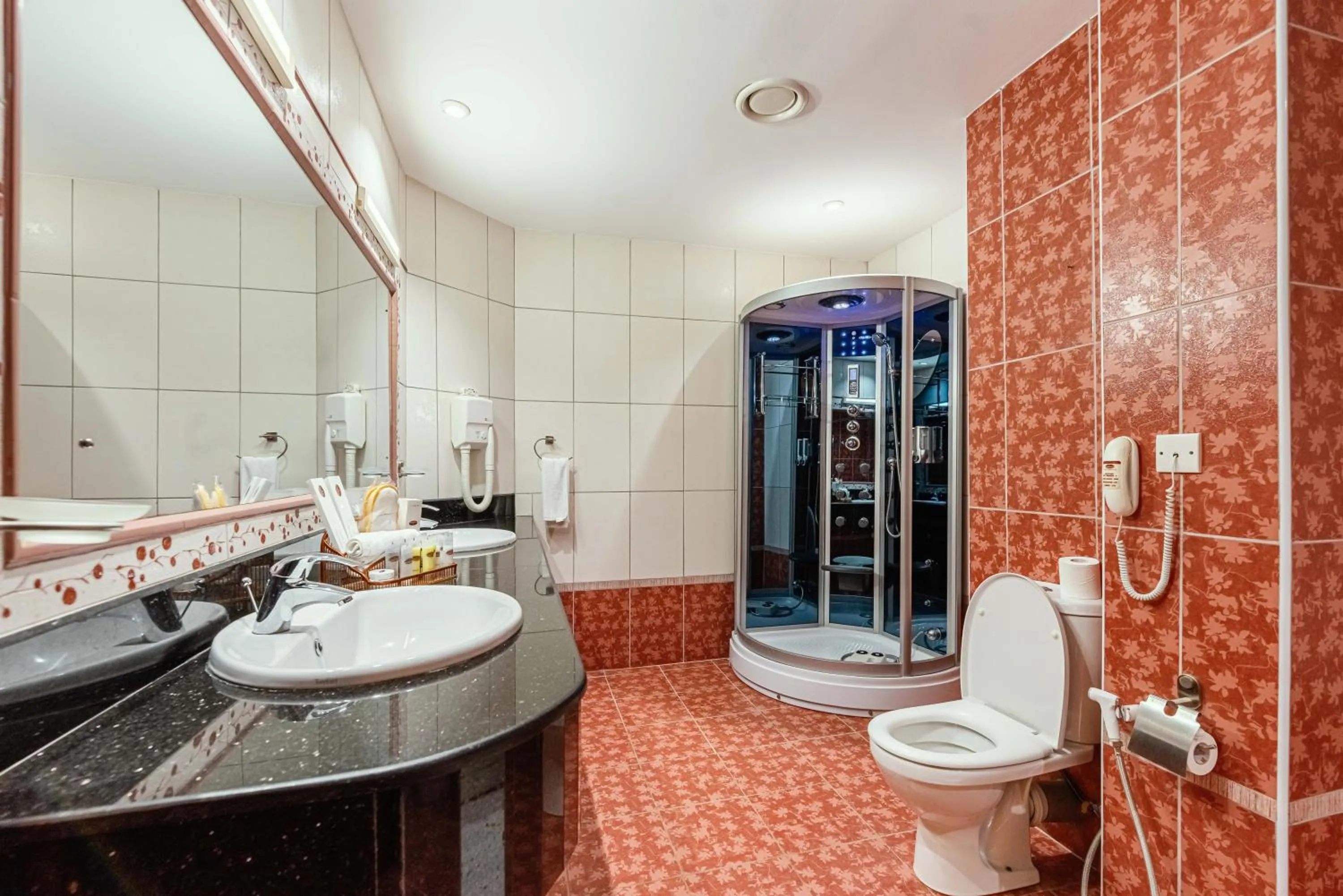 Shower in Mbale Resort Hotel