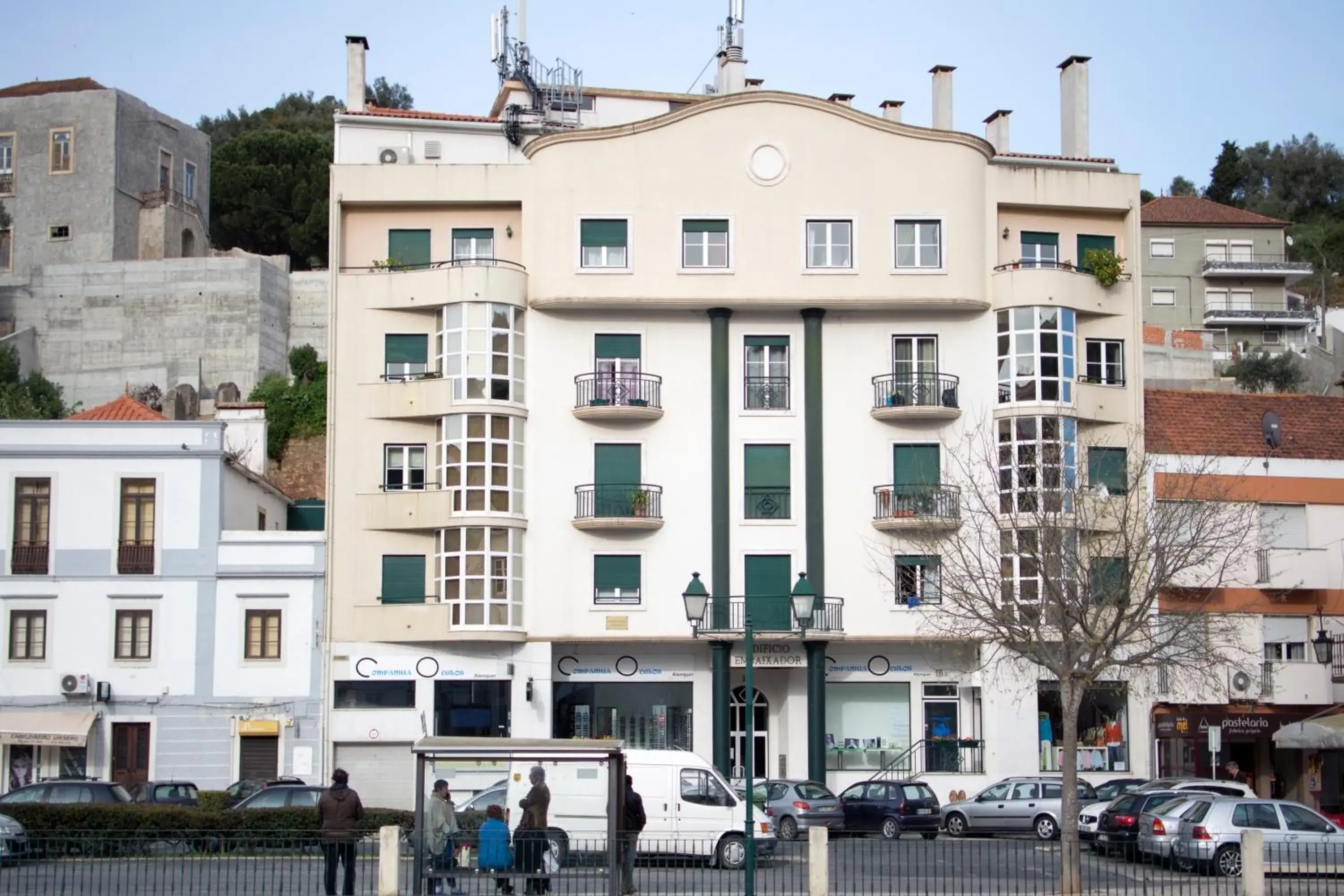 AL embaixador AL embaixador