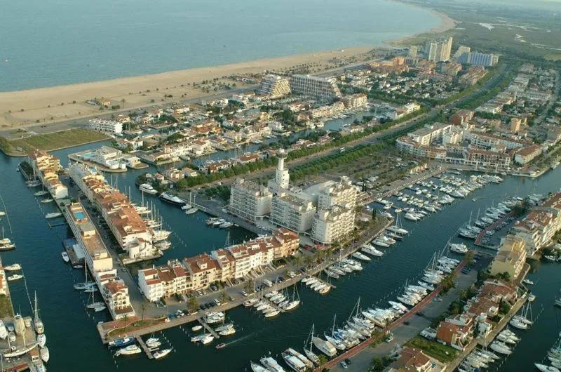 CLUB NAUTIC 3