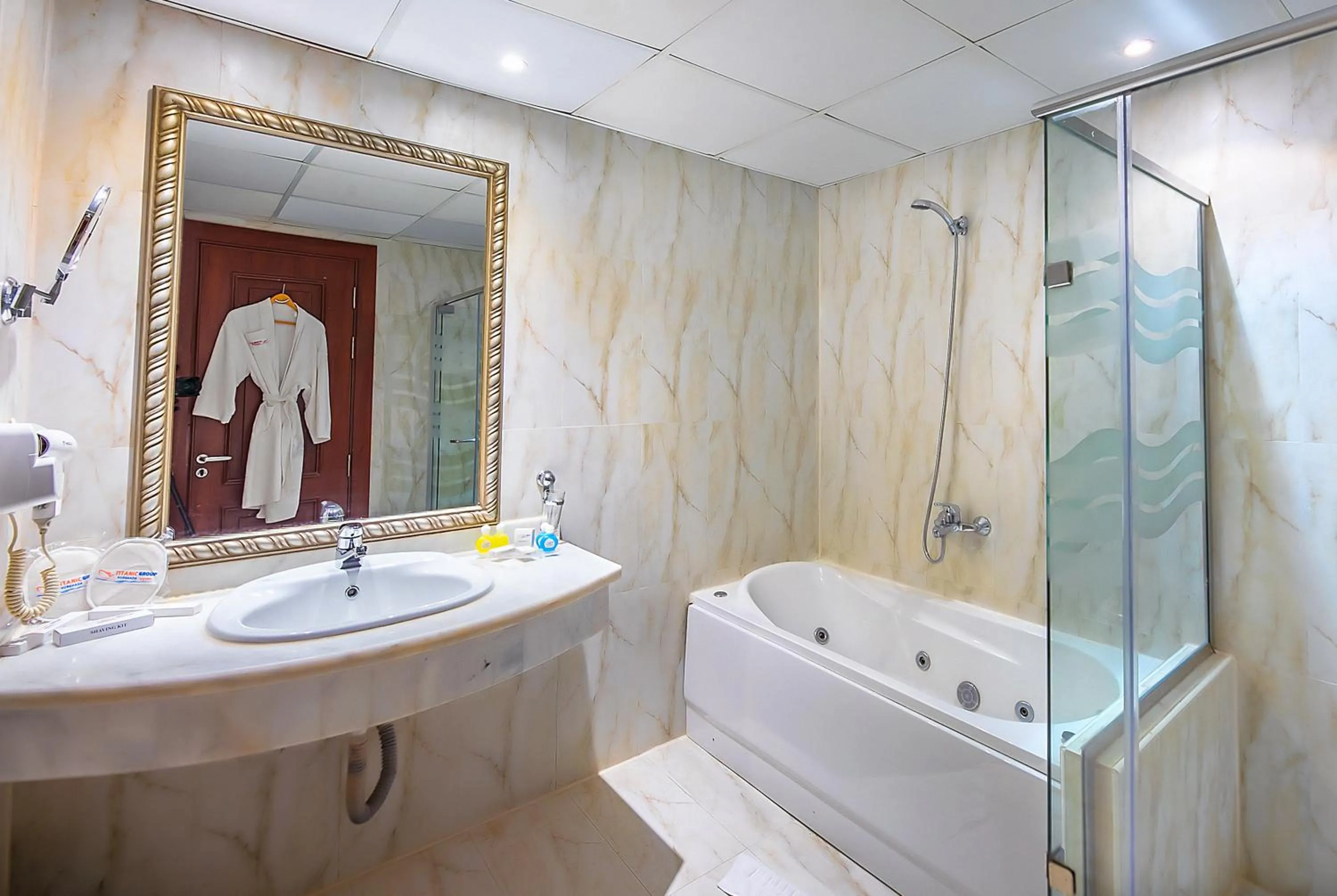 Bathroom in Titanic Palace Families and couples only