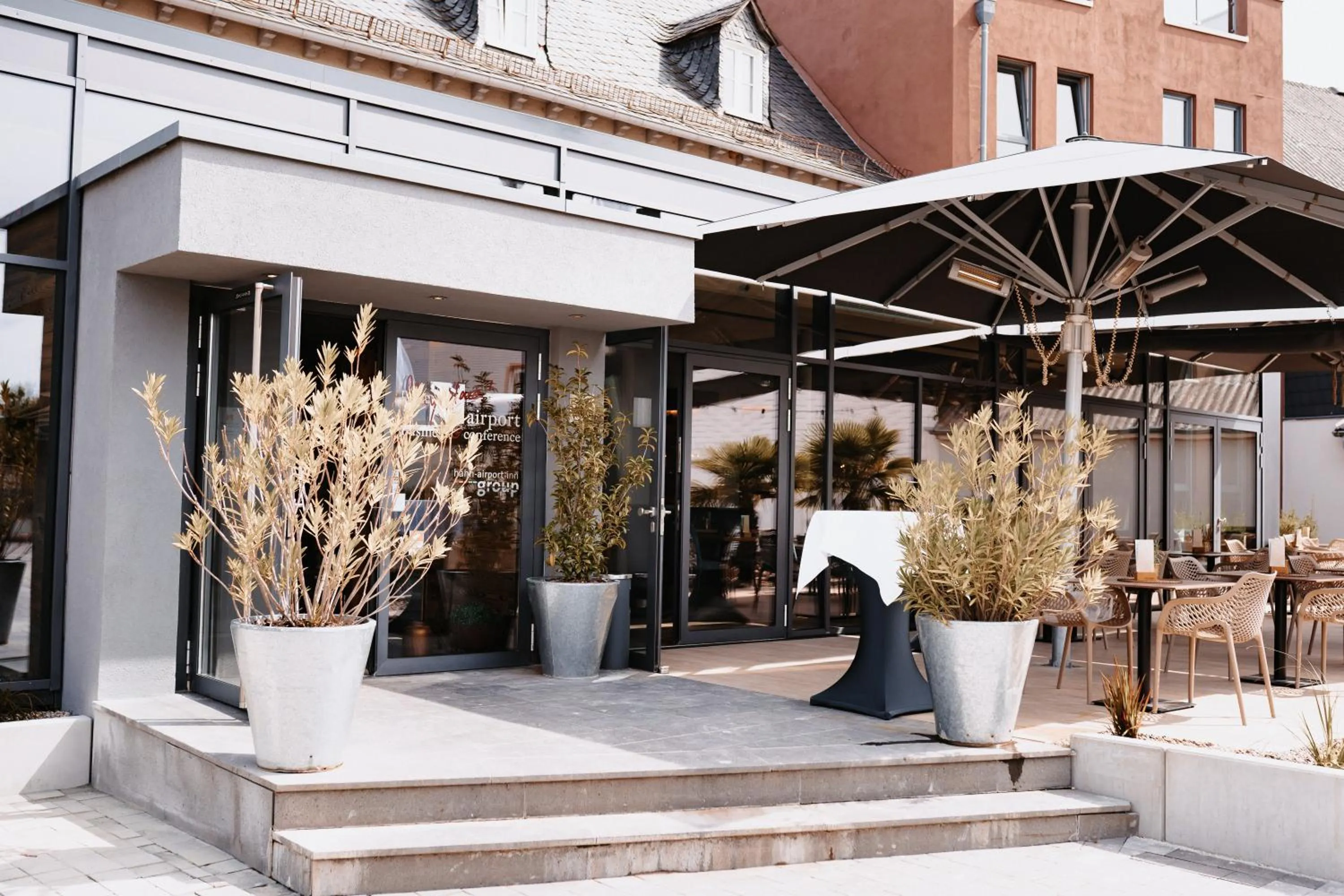 Facade/entrance in My Place