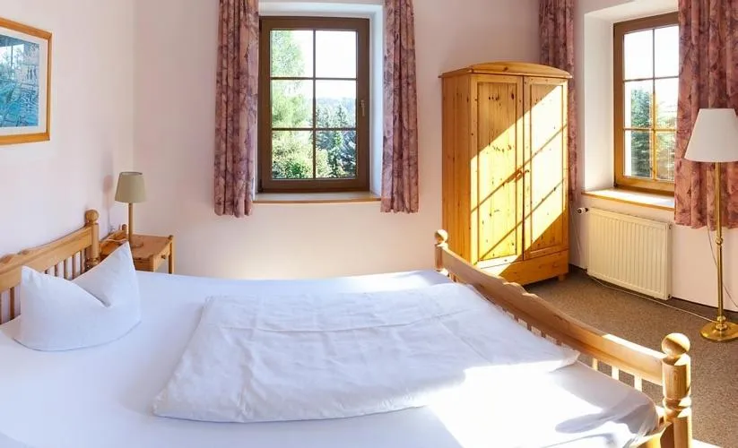 Bed in Hotel & Restaurant Kleinolbersdorf